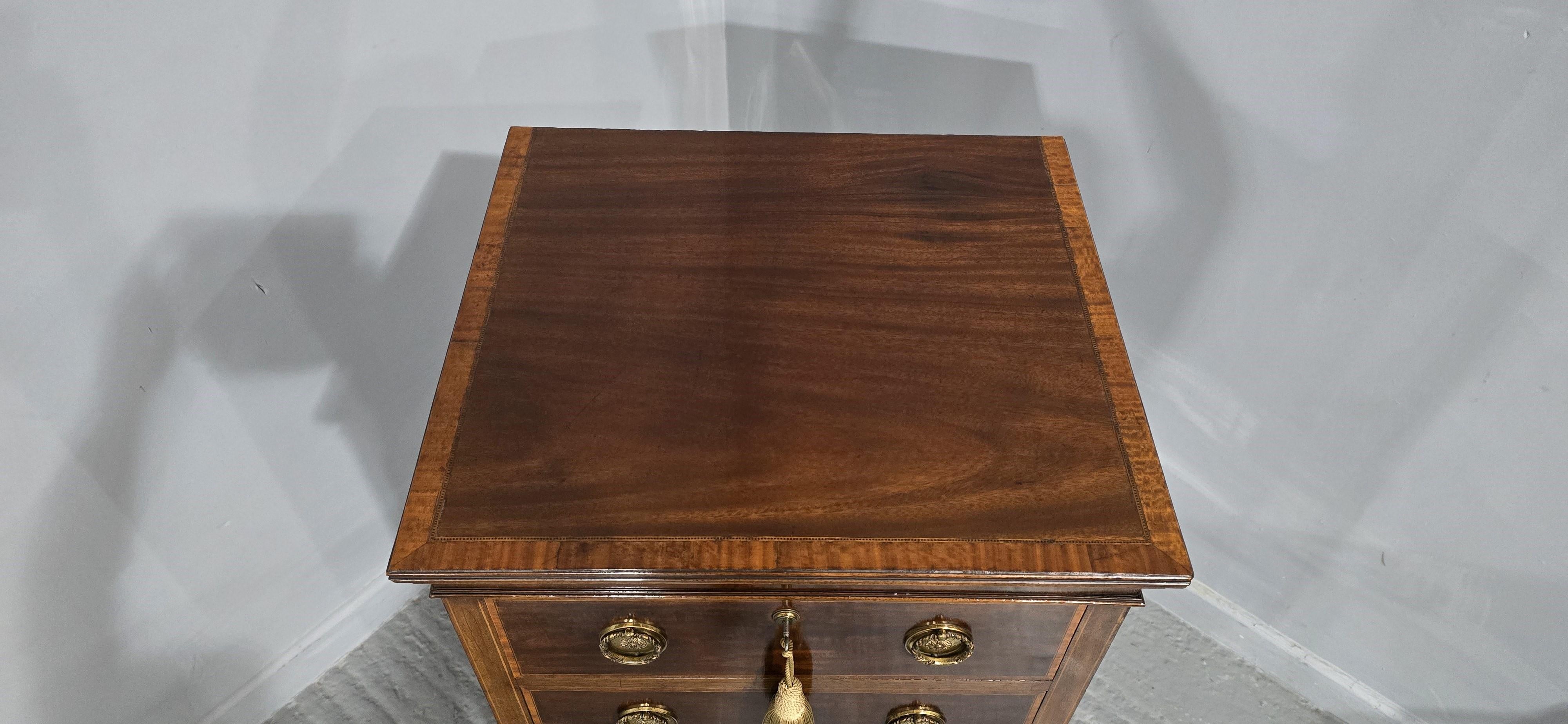 English Top Quality Mahogany Inlaid Chest of Small Proportions For Sale