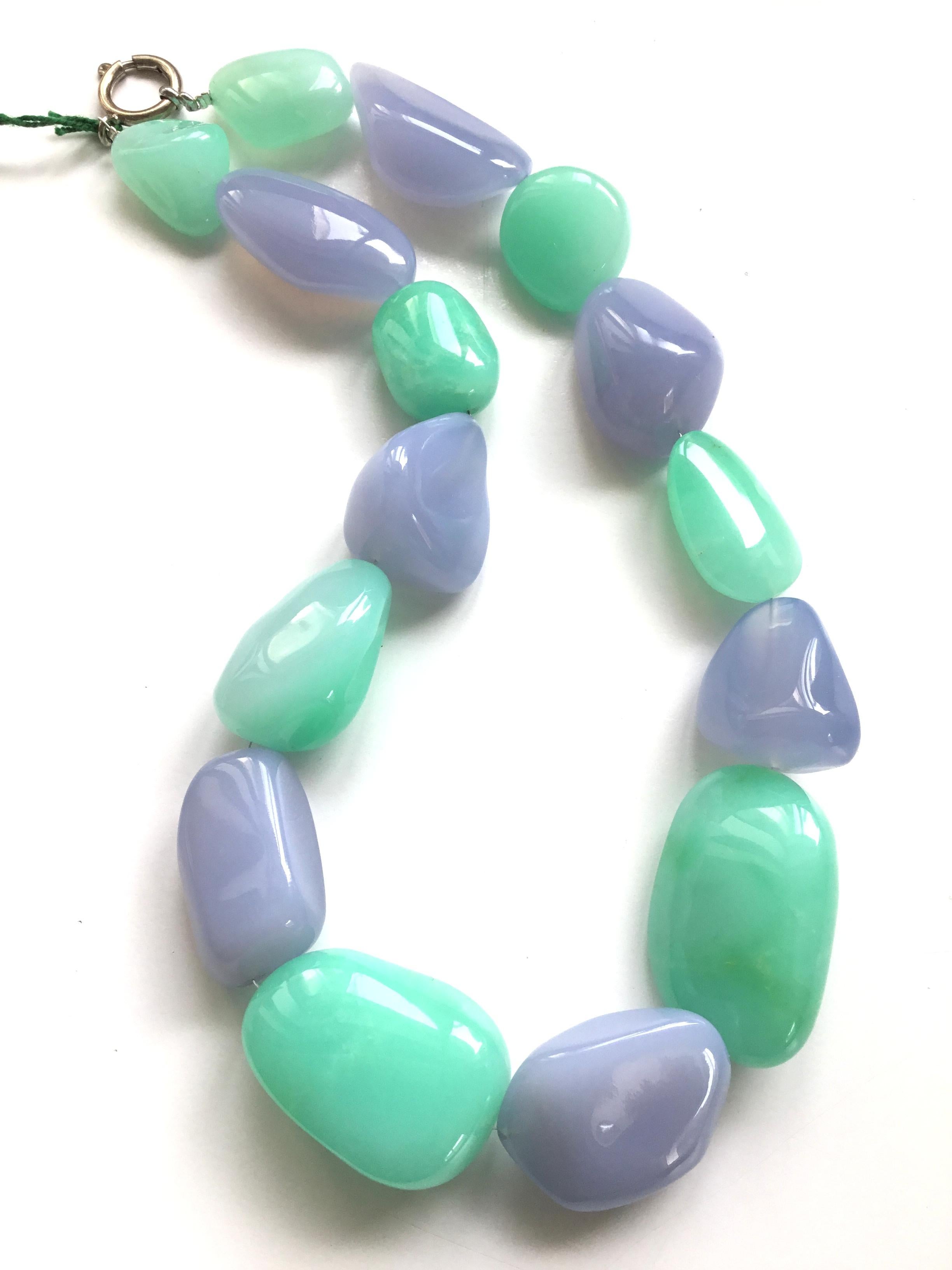 Top Quality Mix Chalcedoney & Chrysoprase Tumbled Natural Gemstone Necklace For Sale 2