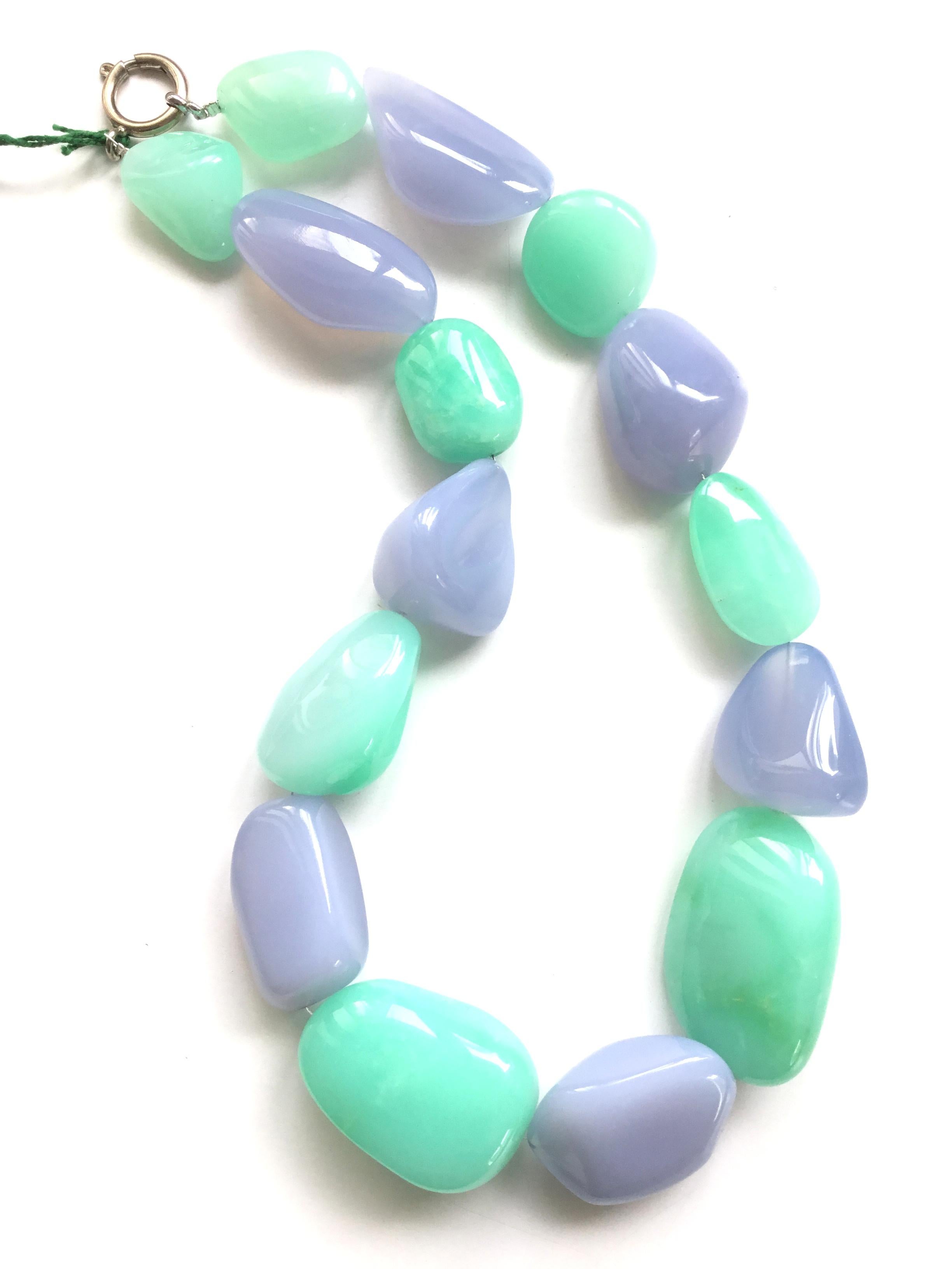 Top Quality Mix Chalcedoney & Chrysoprase Tumbled Natural Gemstone Necklace For Sale 3