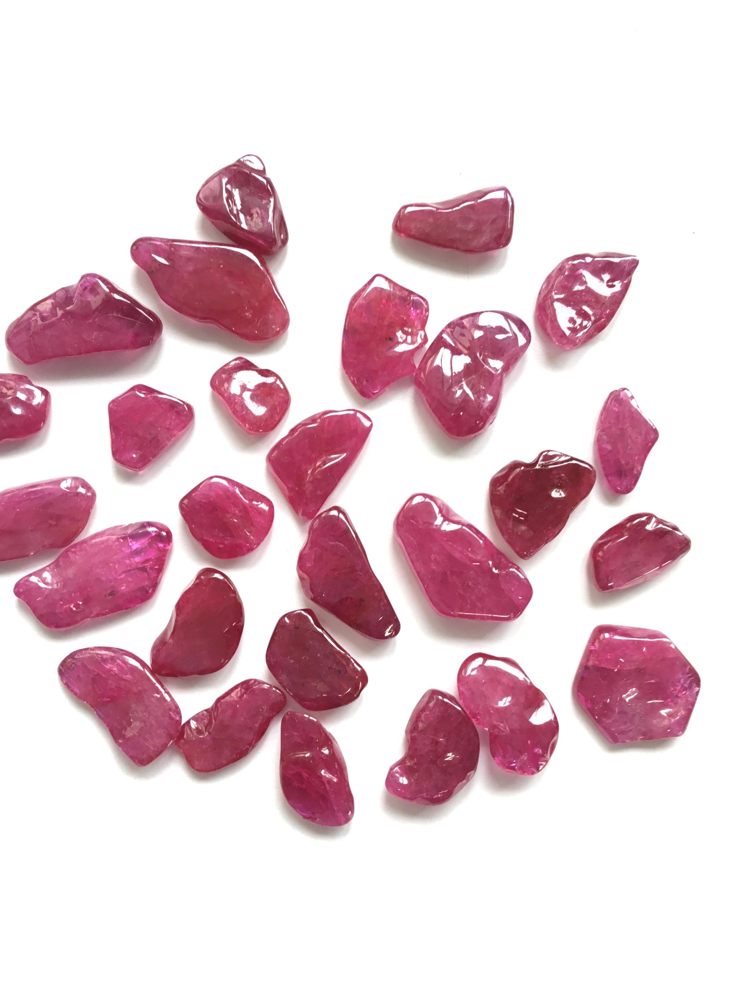 Top Quality Mozambique Ruby Natural Plain Tumble Gemstone For Jewelry Making  In New Condition For Sale In Jaipur, RJ