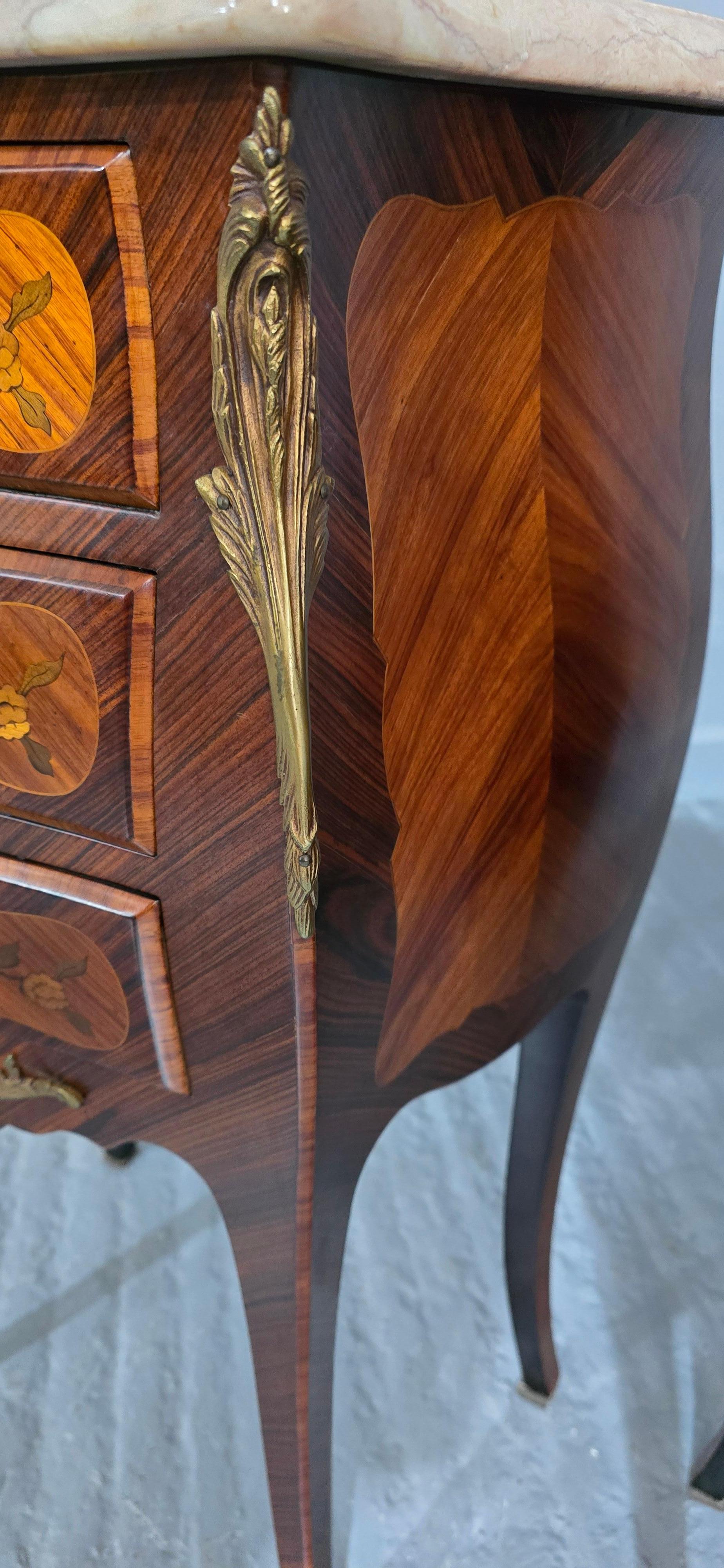 Top Quality Pair French Bedside Lamp Chests of Drawers For Sale 2