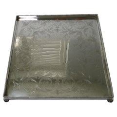Plateau / support à gâteau carré en métal argenté de qualité supérieure, 1890
