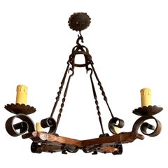 Top-Qualität Tudor Revival Hand Crafted Eiche & Schmiedeeisen Four Light Kronleuchter