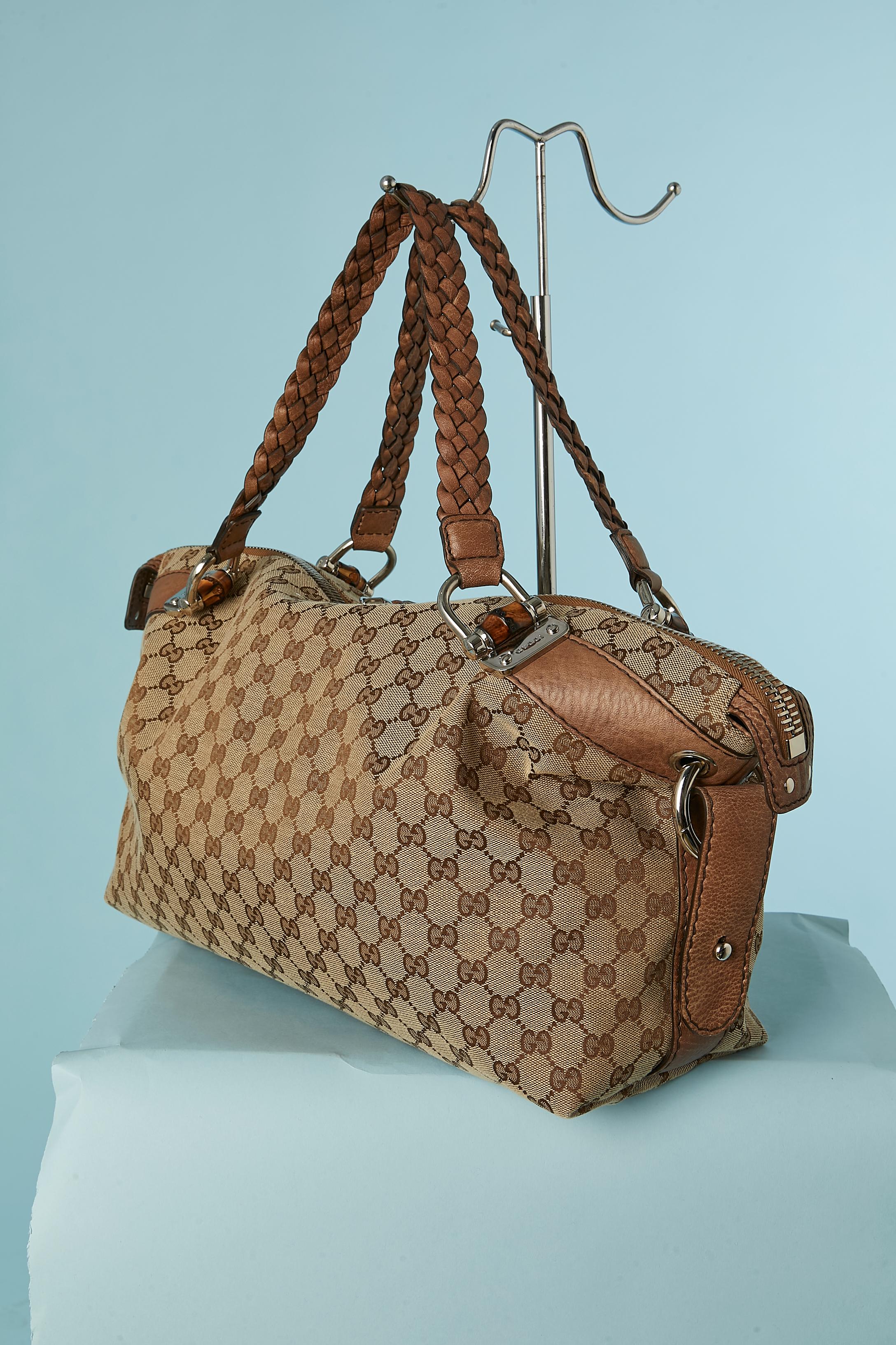 Sac à bandoulière Gucci avec monogramme canevas et poignée supérieure en cuir Excellent état - En vente à Saint-Ouen-Sur-Seine, FR