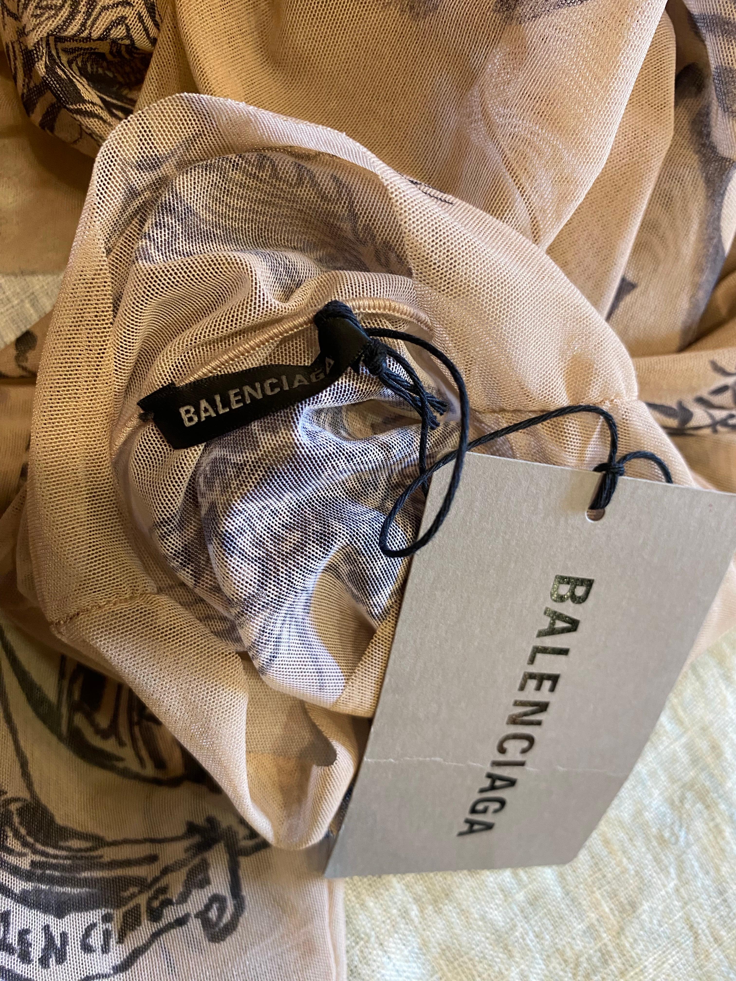 Tatuaje superior Balenciaga. en venta 6