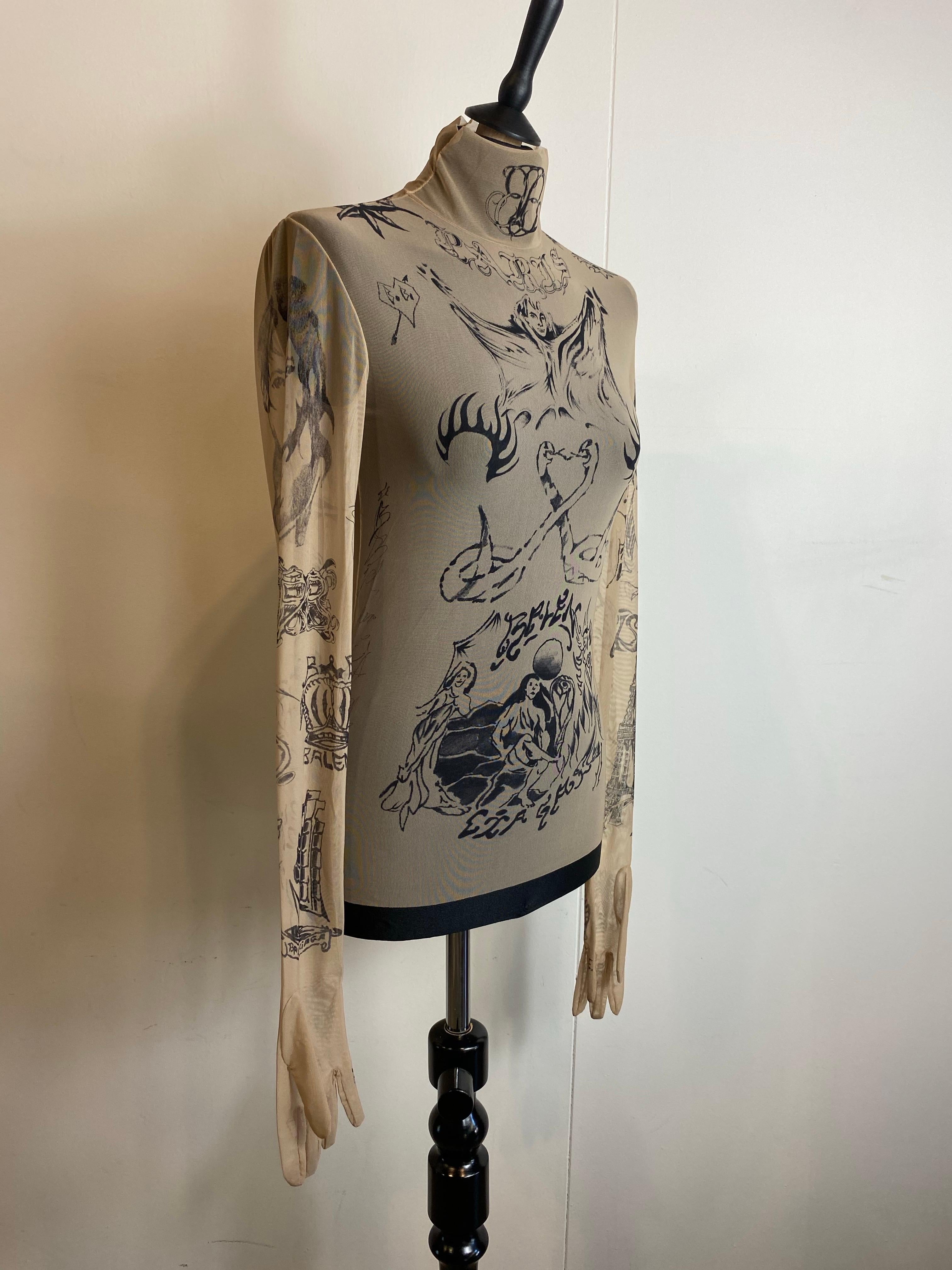 Tatuaje superior Balenciaga. en Nuevo estado para la venta en Carnate, IT