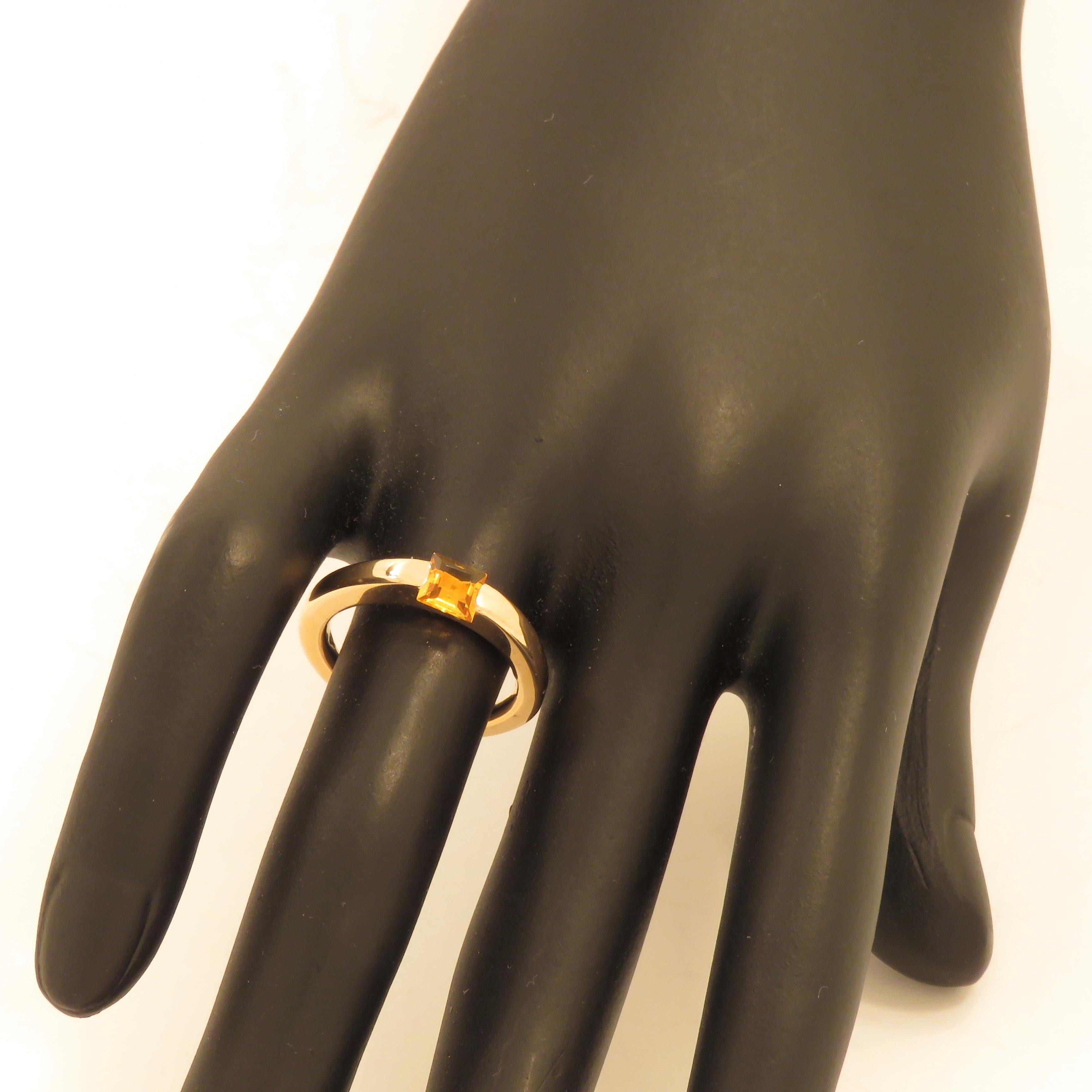Square Cut Topaz 9 Karat Rose Gold Band Ring Handcrafted in Italy For Sale