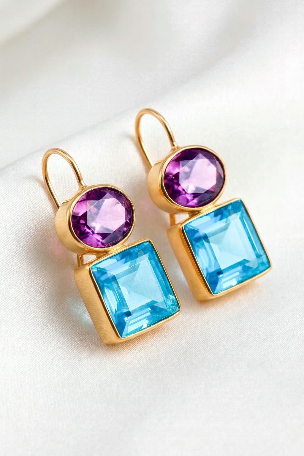 Moderno Topaz and amethyst 14k gold earrings in vendita