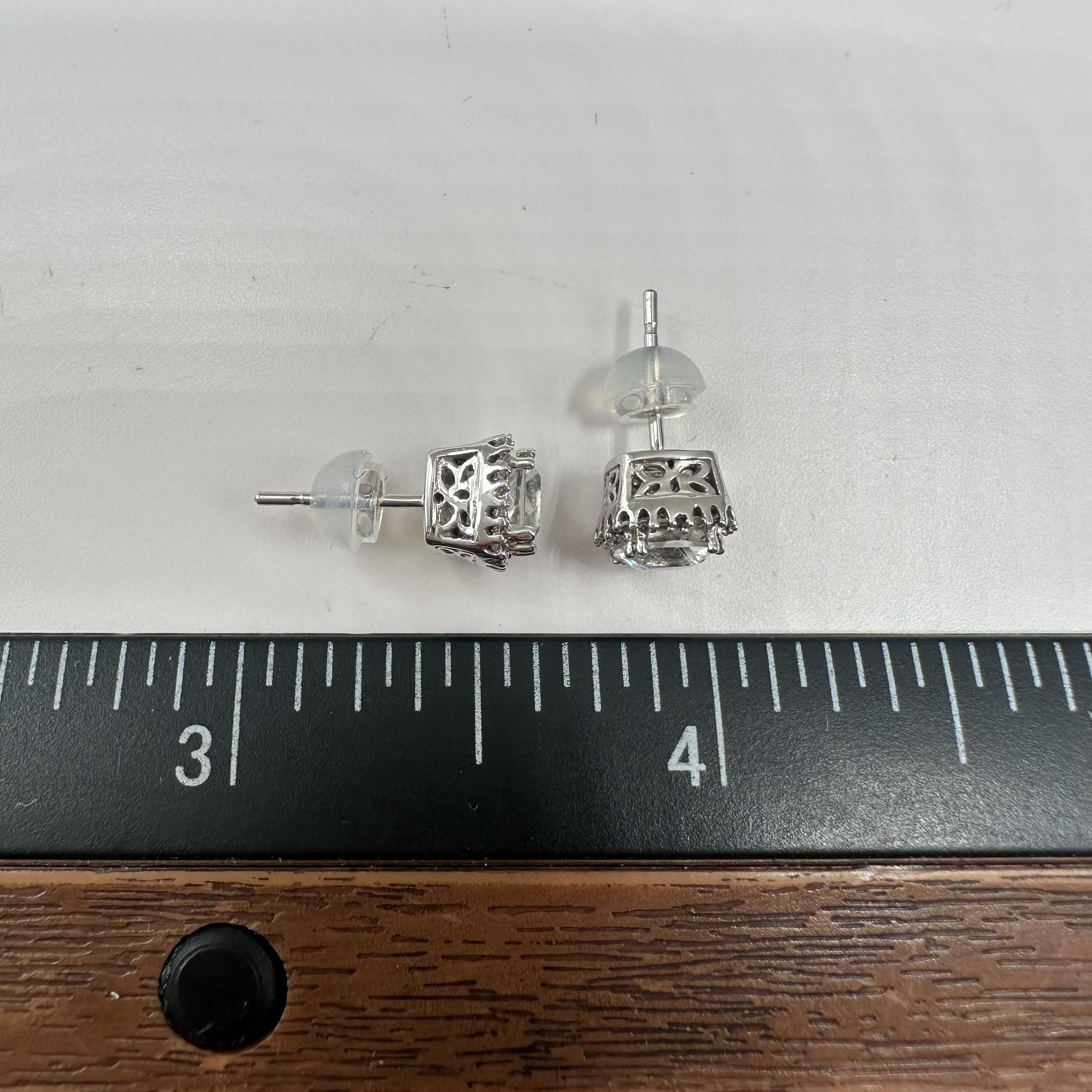 Boucles d'oreilles Topaze et Diamant en or blanc 10kt - Topaze blanche 5mm, 0.11ctw Pour femmes en vente