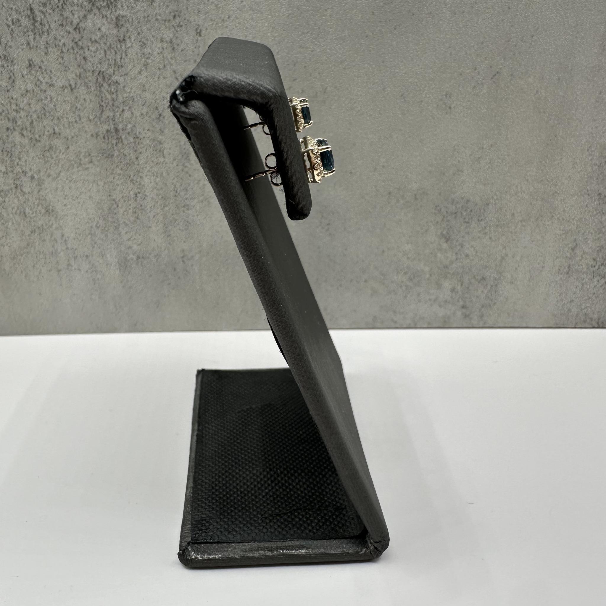 Taglio cuscino Orecchini con topazio e diamanti in oro giallo 10kt - London Blue, 0,15ctw, nuovo in vendita