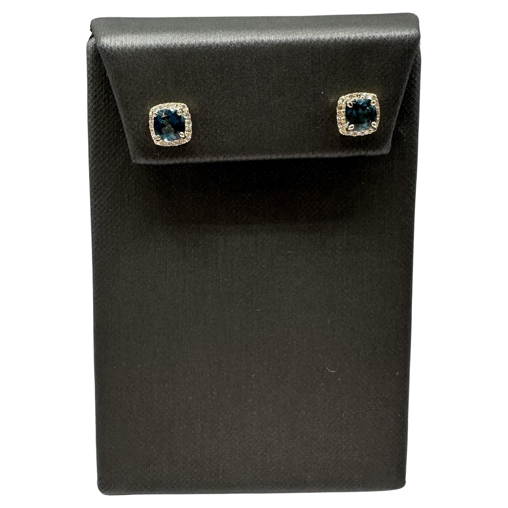 Boucles d
oreilles Topaze et Diamant en or jaune 10kt - London Blue, 0.15ctw, New