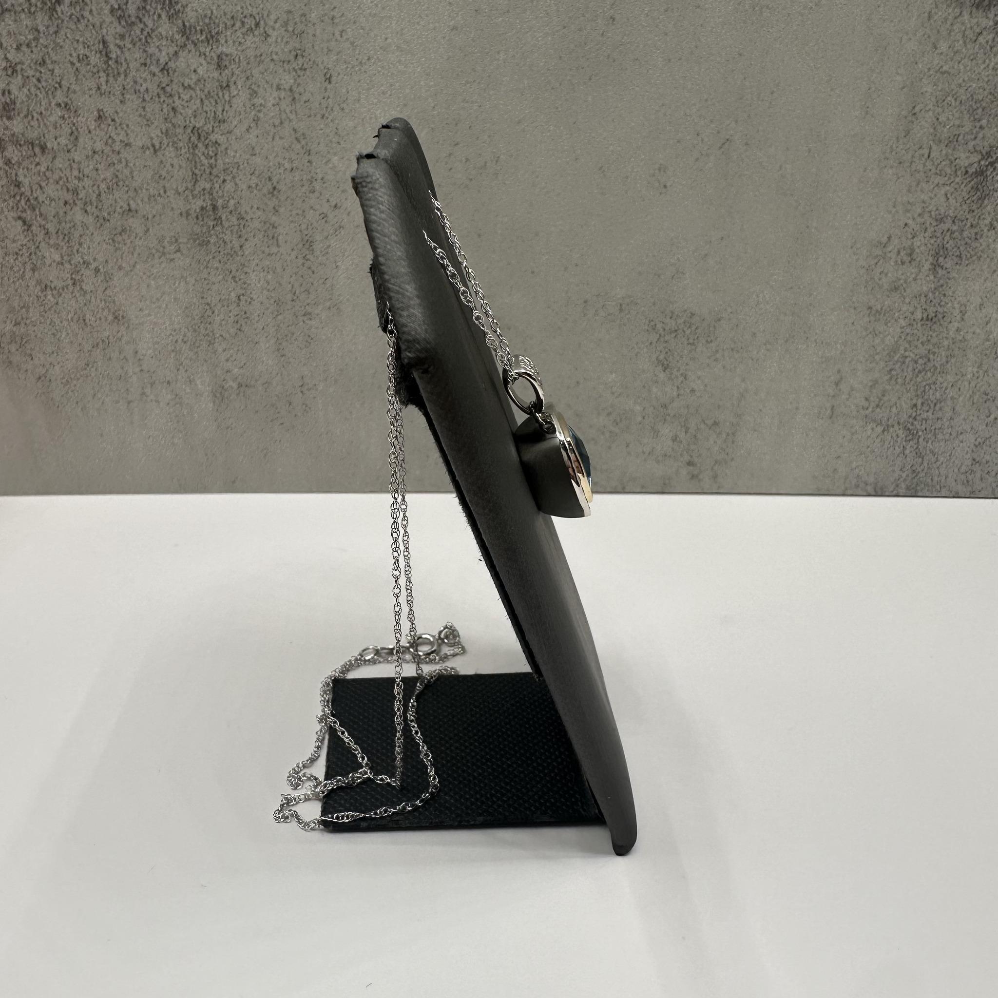 Taglio cuscino Collana di Topazi e Diamanti in Argento Sterling con Accenti in Oro 14kt - 10mm, 18in, Nuovo in vendita