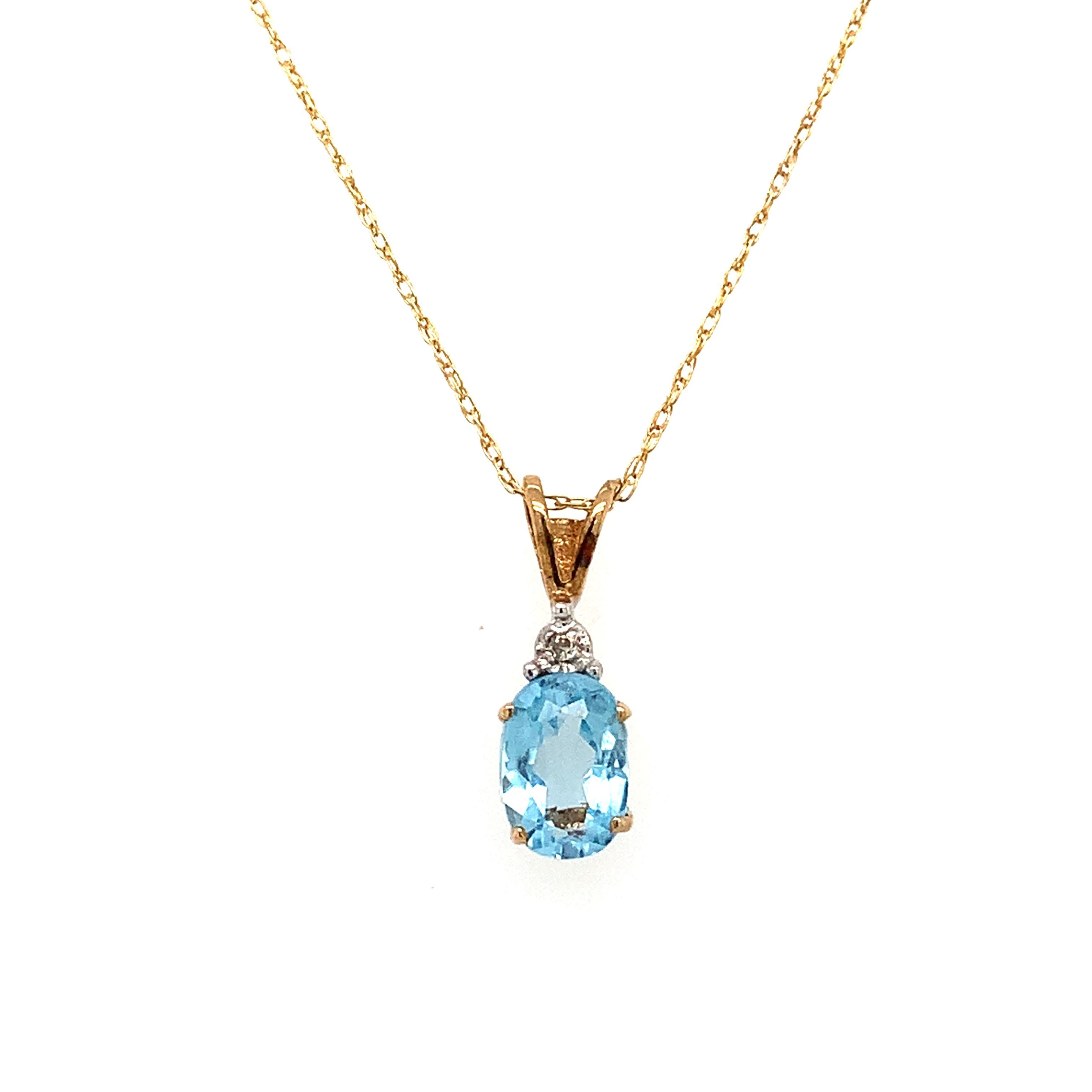 Taille poire Collier pendentif poire en or jaune avec topaze et diamant en vente