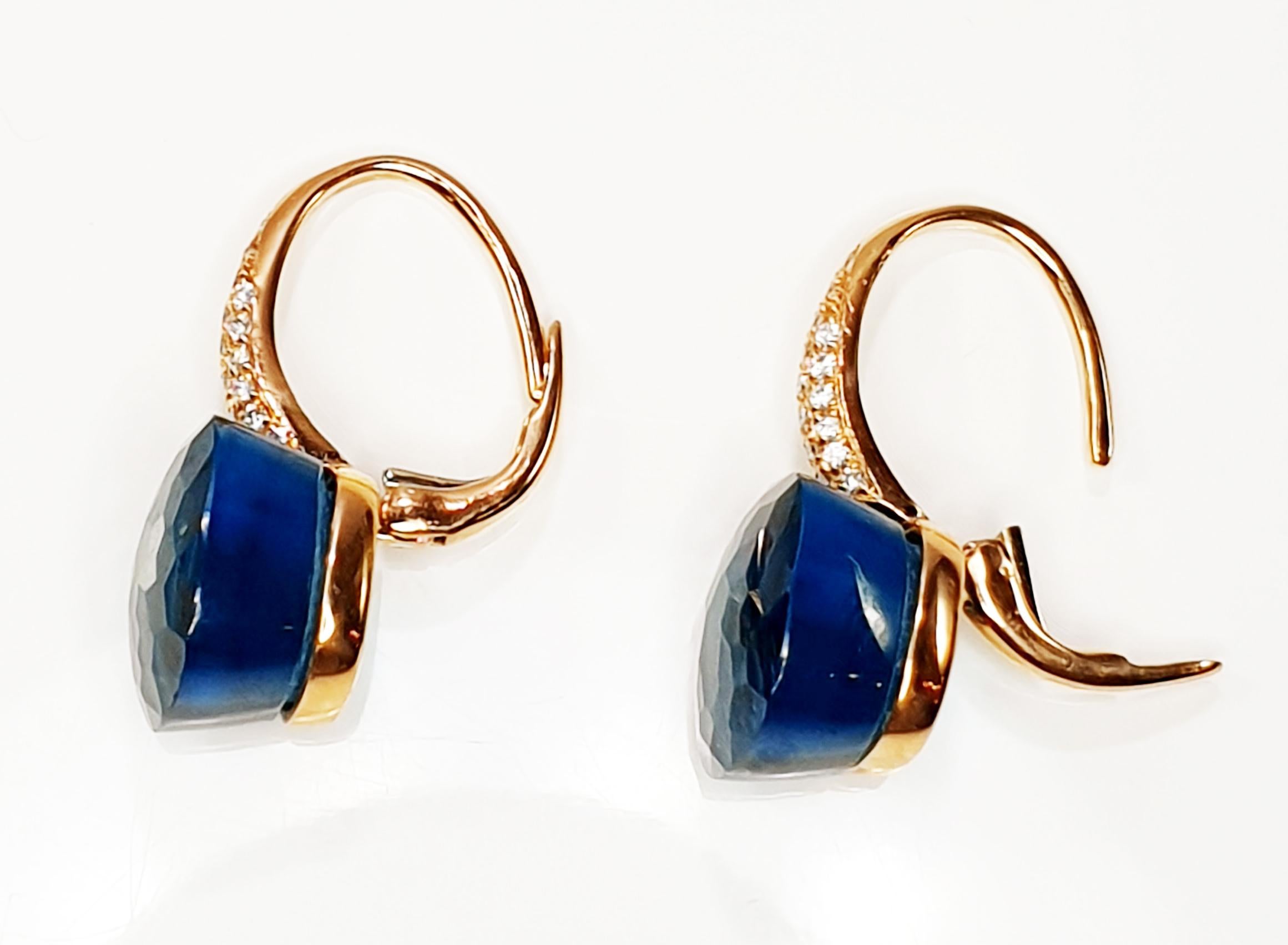 Topazio blu di Londra sfaccettato 18k  Orecchini pendenti in oro con pavé di diamanti in vendita 1