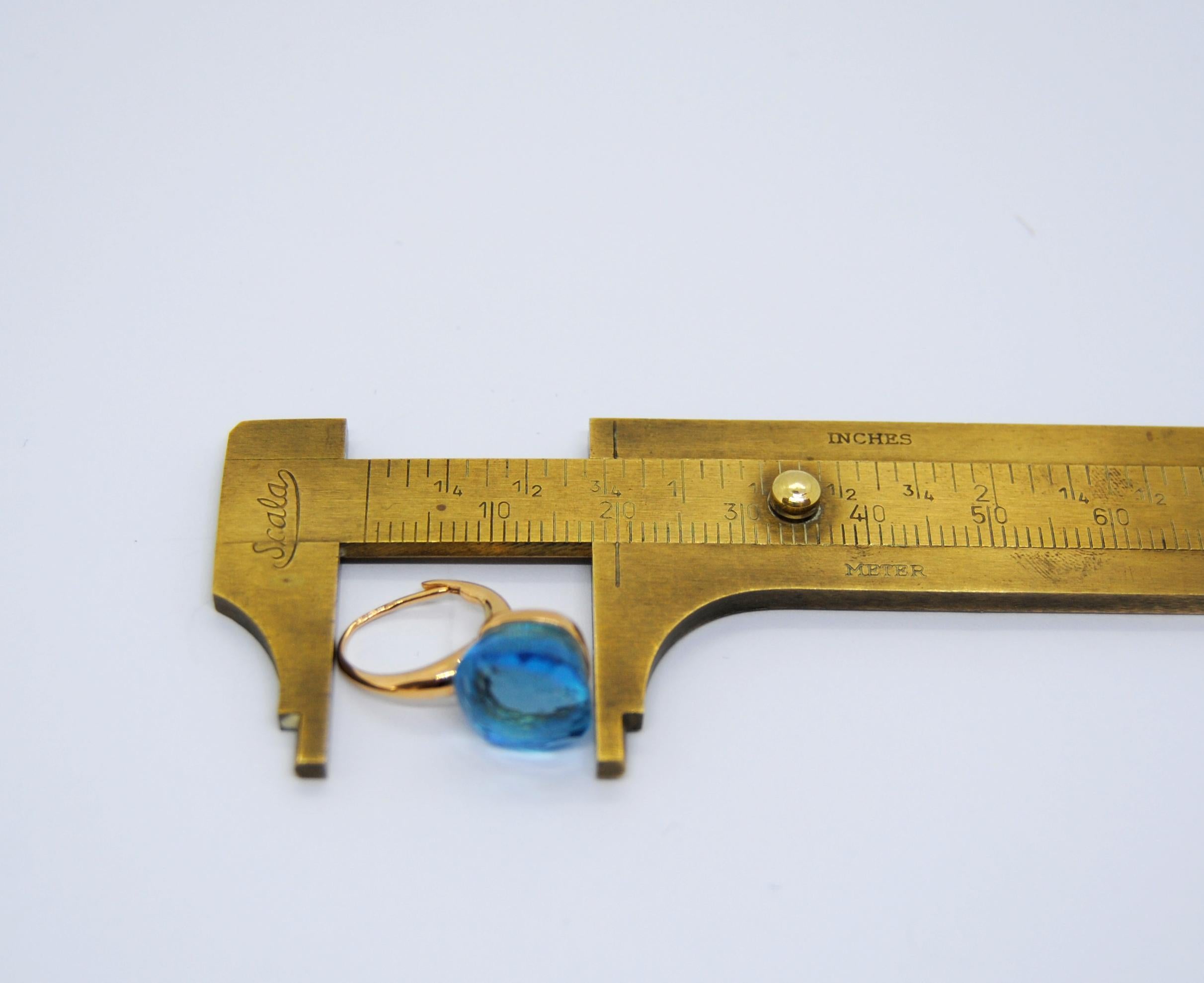 Topazio blu di Londra sfaccettato 18k  Orecchini pendenti in oro con pavé di diamanti in vendita 3
