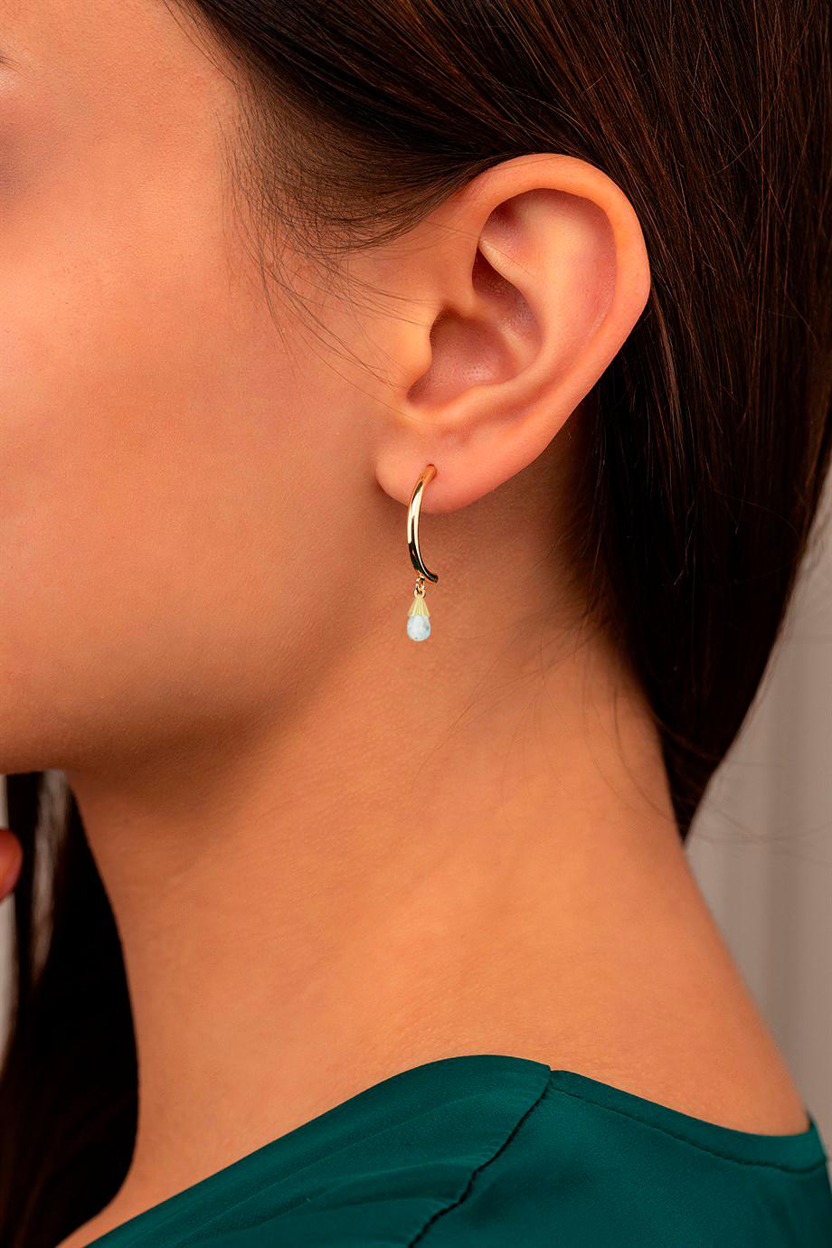Donna Orecchini a cerchio a goccia Topazio Briolette in oro giallo 14k in vendita