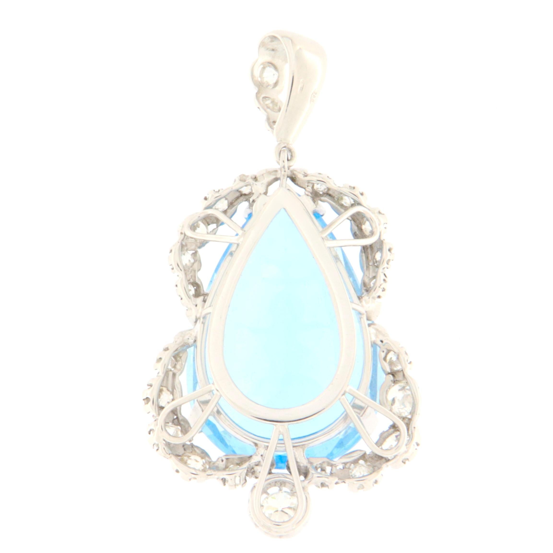 Topaz Diamonds 18 Karat White Gold Pendant Necklace In New Condition For Sale In Marcianise, IT