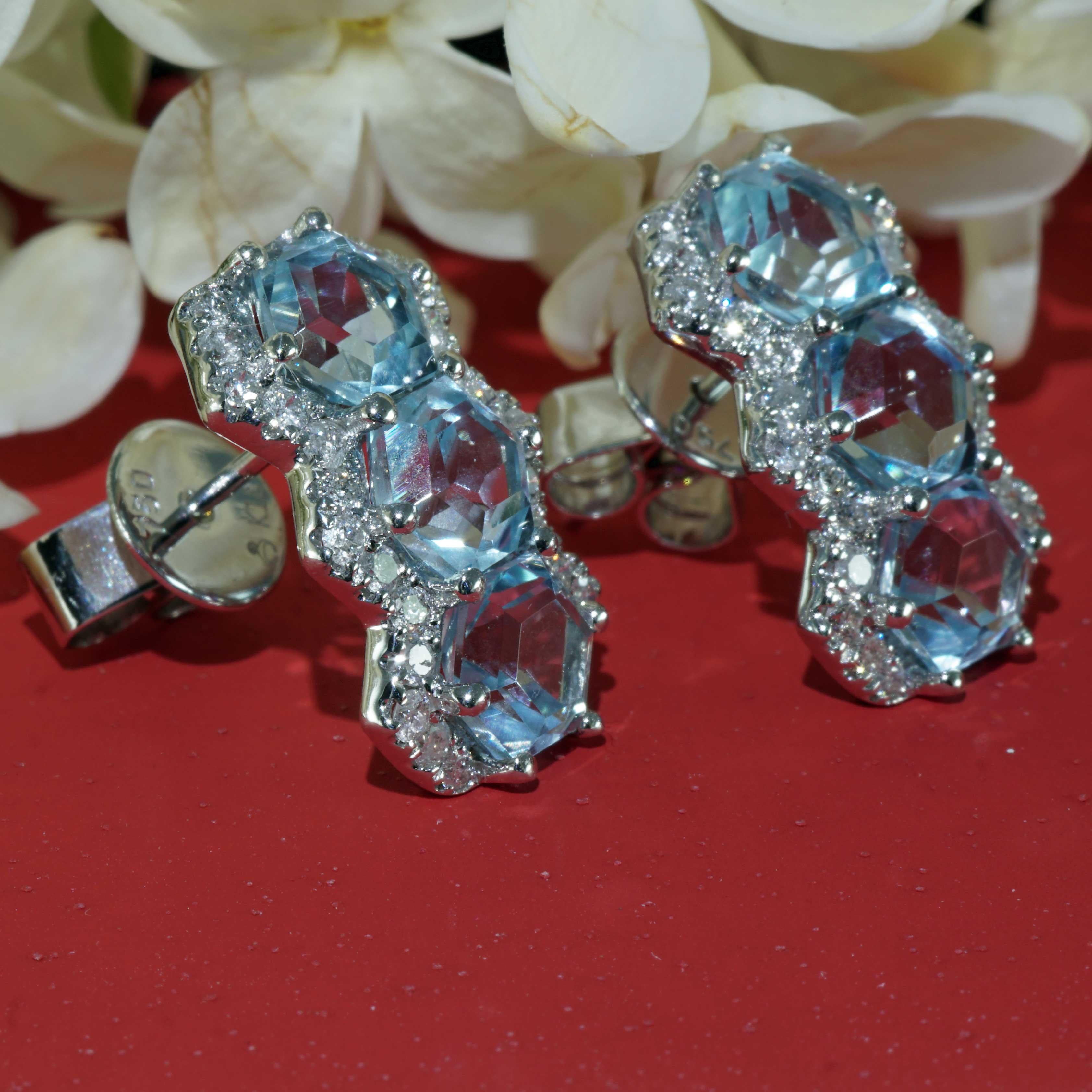 Topaz Earrings Diamonds 3.60 ct 0.50 ct brandnew hexagonal Cut sky-blue Color For Sale 2
