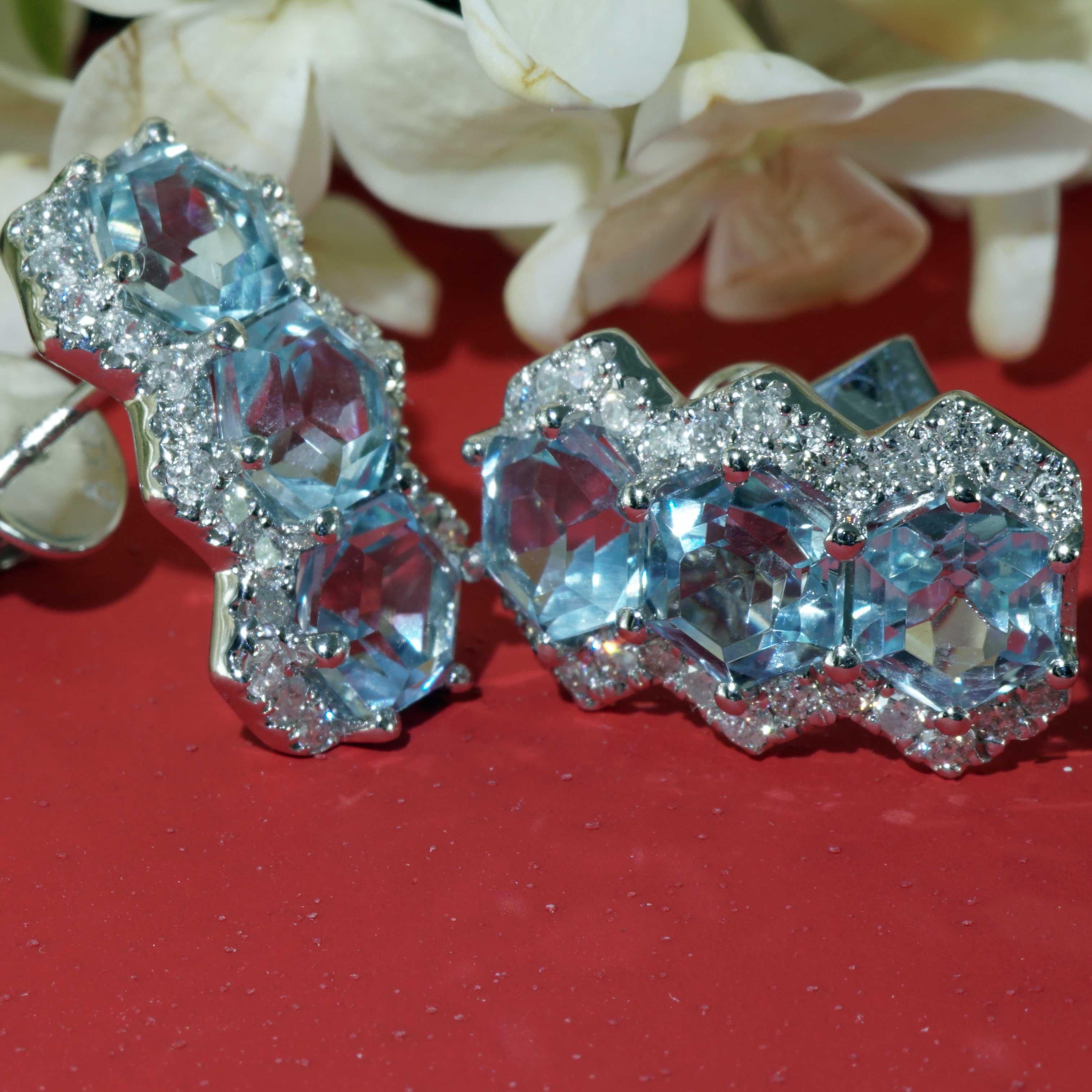 Topaz Earrings Diamonds 3.60 ct 0.50 ct brandnew hexagonal Cut sky-blue Color For Sale 3