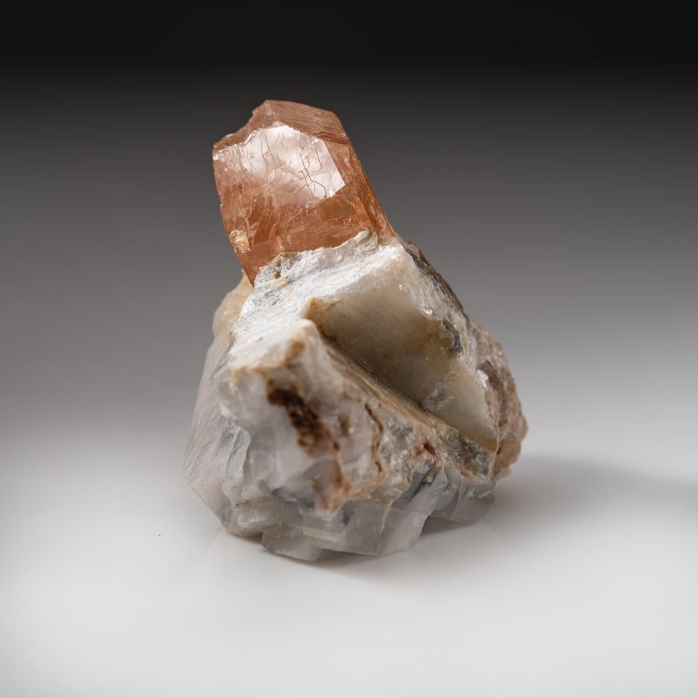 Topacio del valle de Shigar, Skardu, Baltistán, Gilgit-Baltistán, Pakistán (70.1 g) en Nuevo estado para la venta en New York, NY