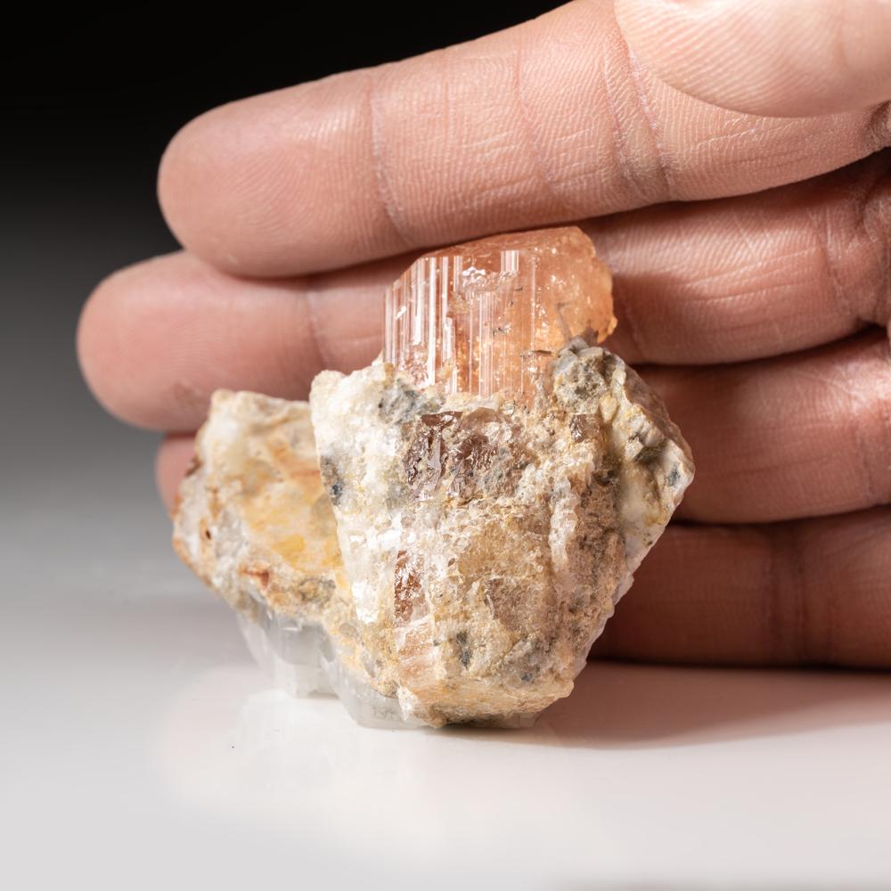 Topacio del valle de Shigar, Skardu, Baltistán, Gilgit-Baltistán, Pakistán (70.1 g) en venta 1