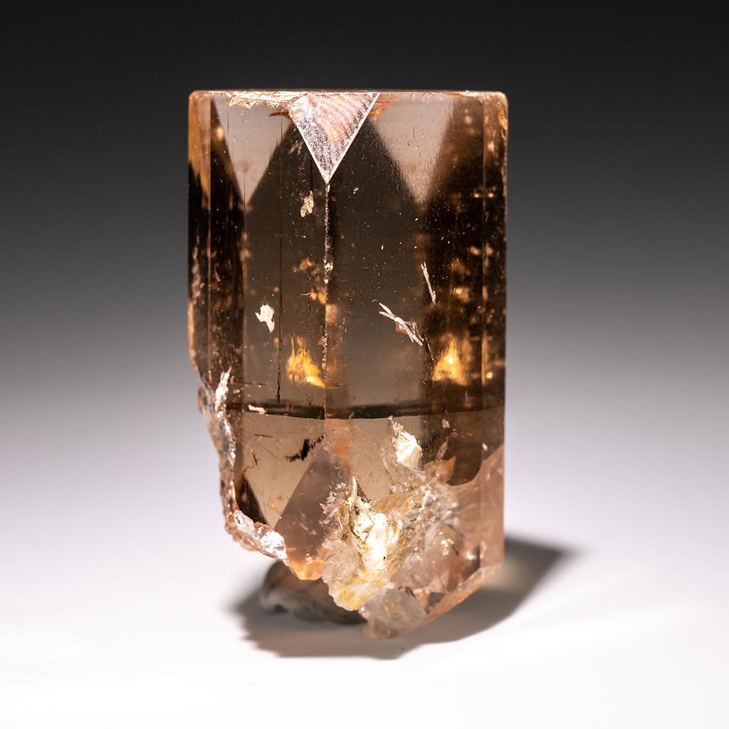 Topaz from Shigar Valley, Skardu, Baltistan, Gilgit-Baltistan, Pakistan '87.4 g' In Distressed Condition For Sale In New York, NY