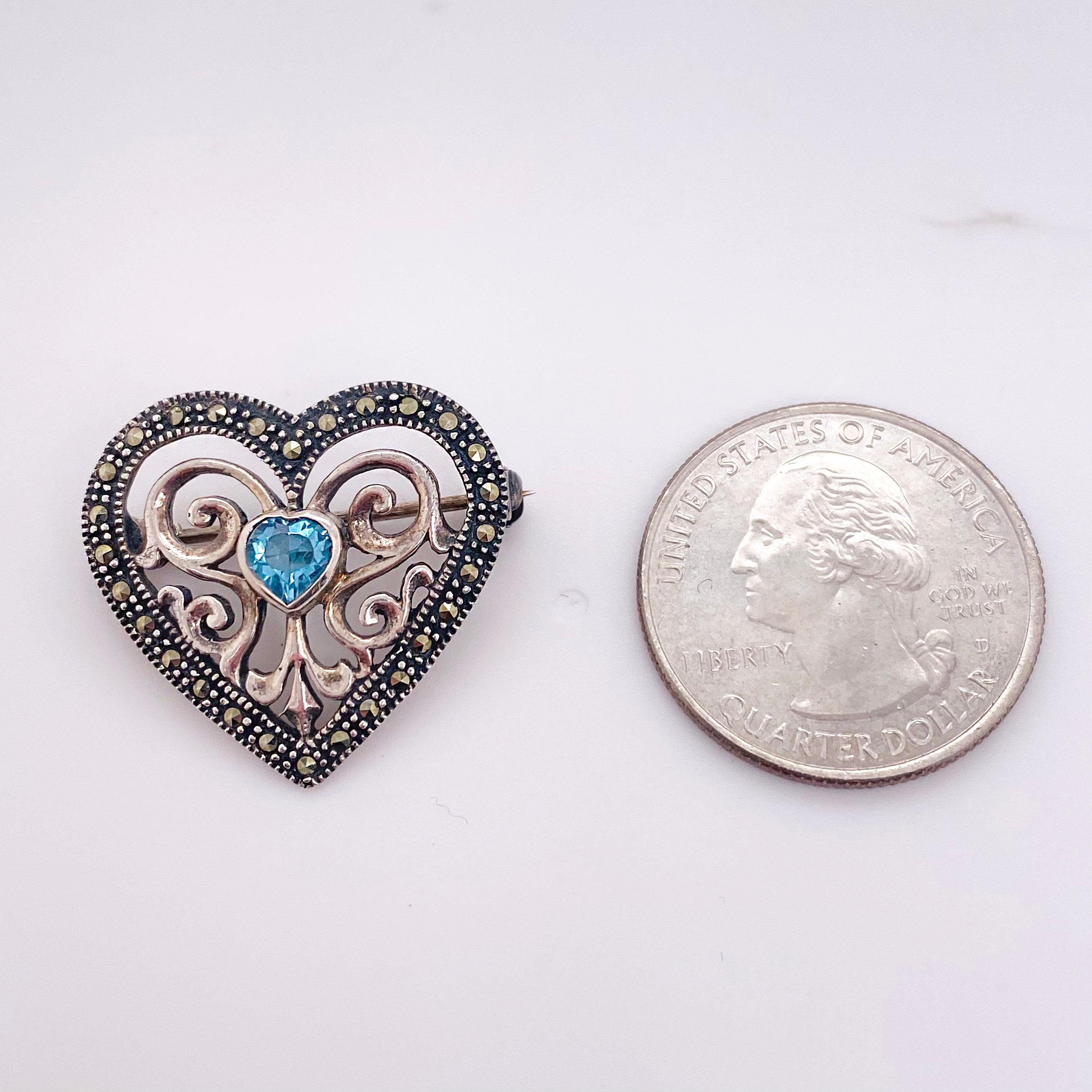 Herzbrosche aus Blautopas in Sterlingsilber mit Blautopas und Herz (Herzschliff)