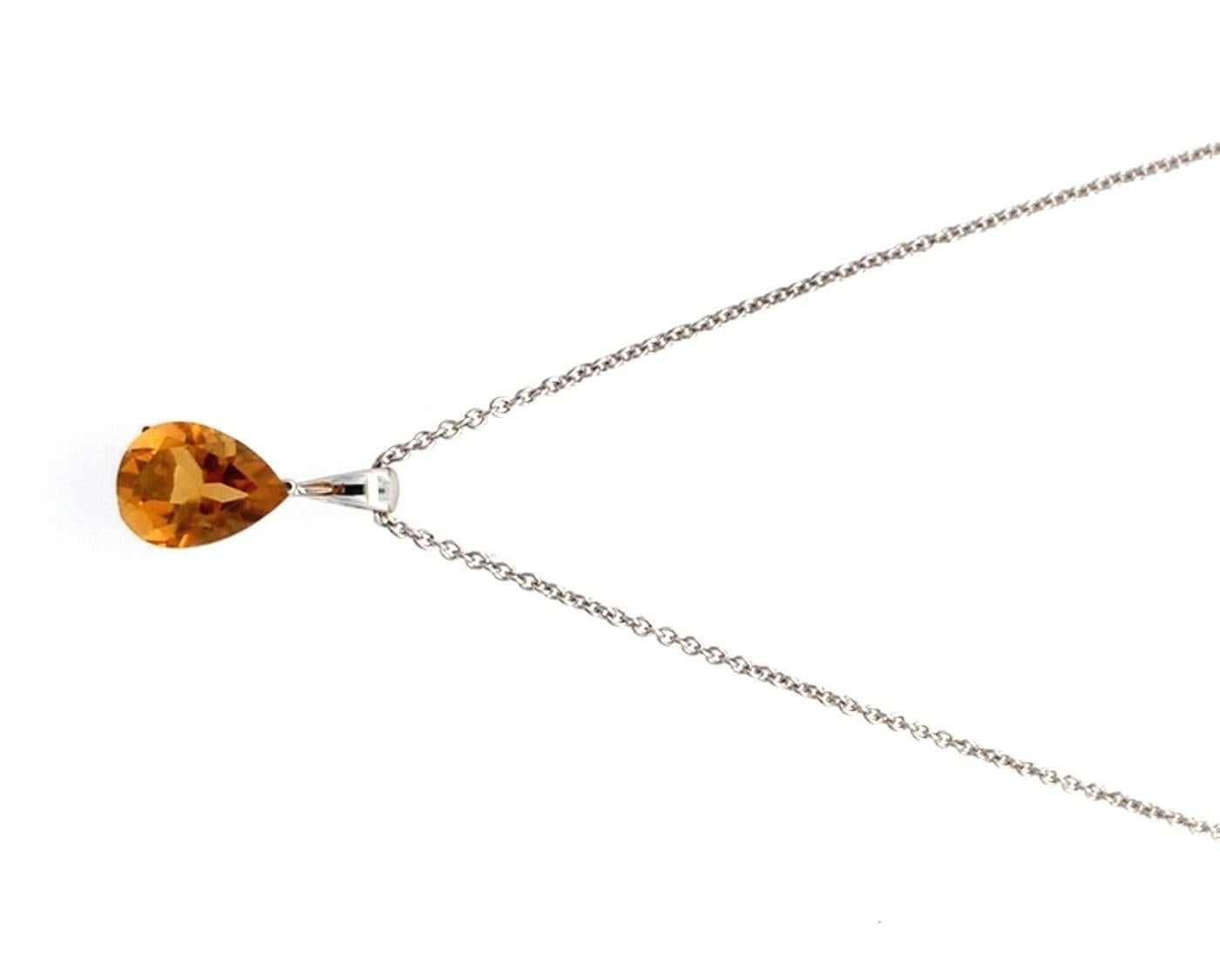 Topaz orange pear shaped pendant necklace 18k white gold In New Condition For Sale In London, GB