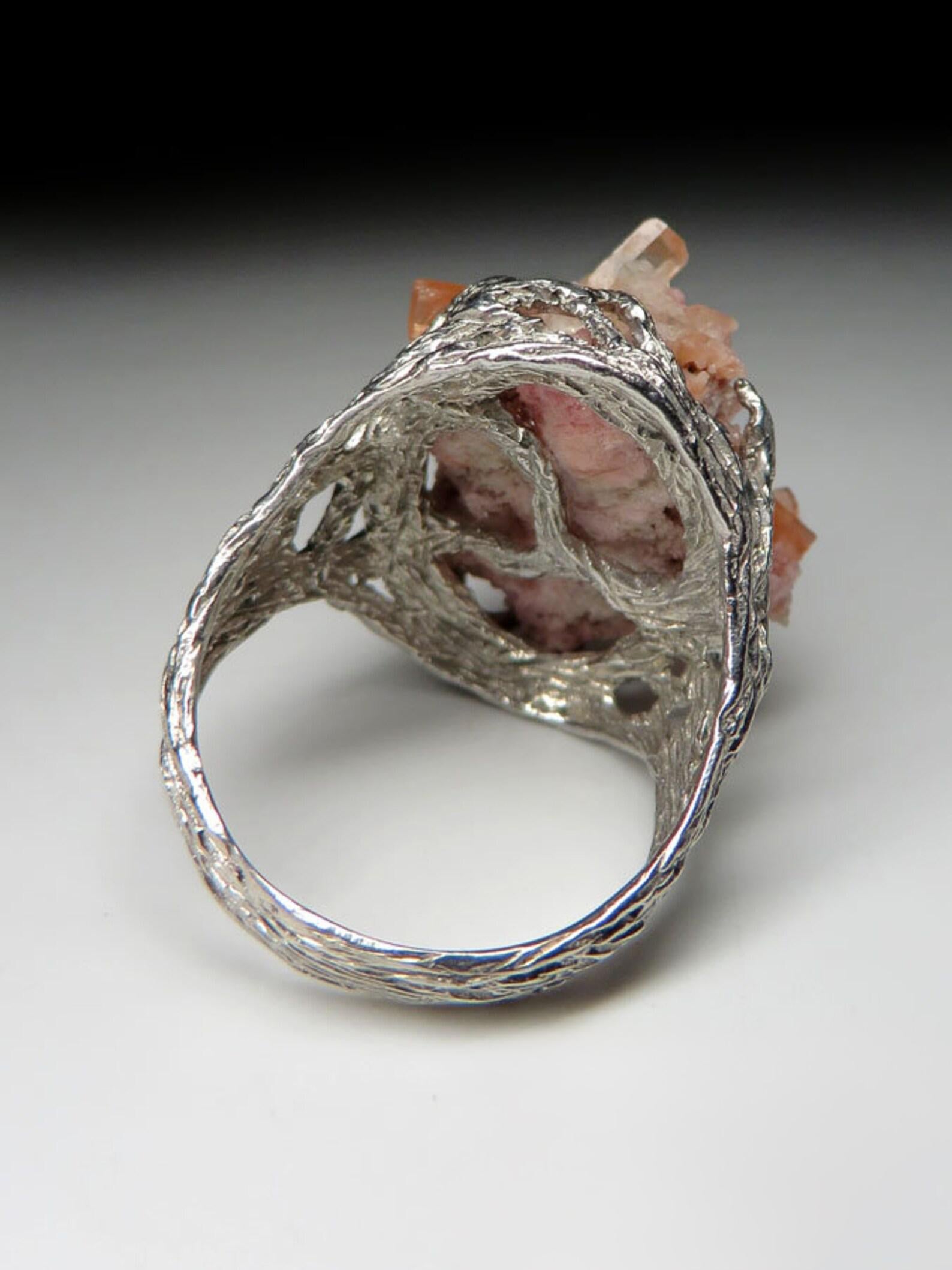 Anello di topazio in argento Cluster di cristallo grezzo regalo unico Pietra natale del Sagittario in vendita 2