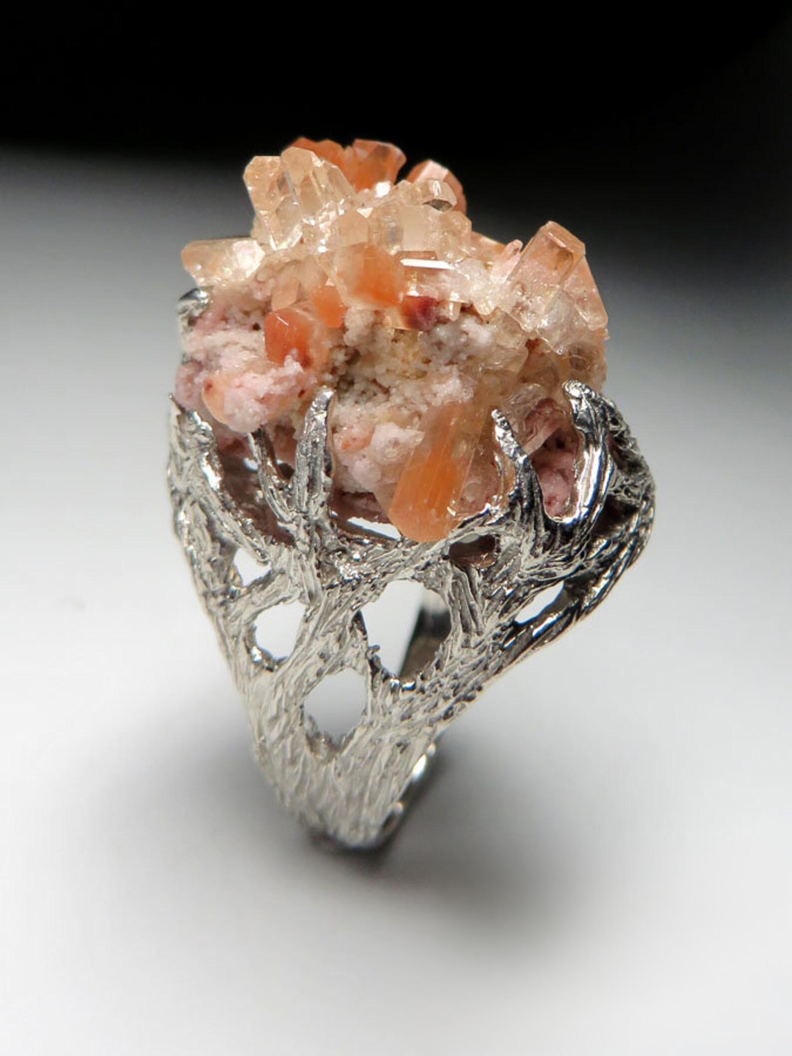 Anello di topazio in argento Cluster di cristallo grezzo regalo unico Pietra natale del Sagittario in vendita 3