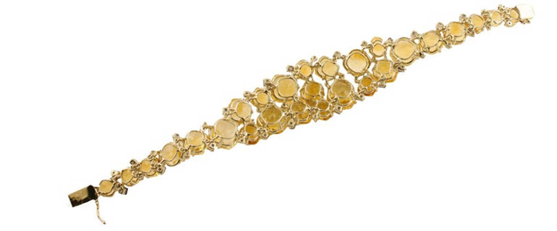 Topase, Saphire, Diamanten, Retrò-Armband aus 14 Karat Weißgold. (Retro) im Angebot