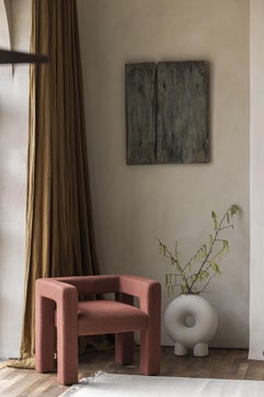 TOPTUN Sessel von Victoria Yakusha: Soft Geometry in Textil und Wood