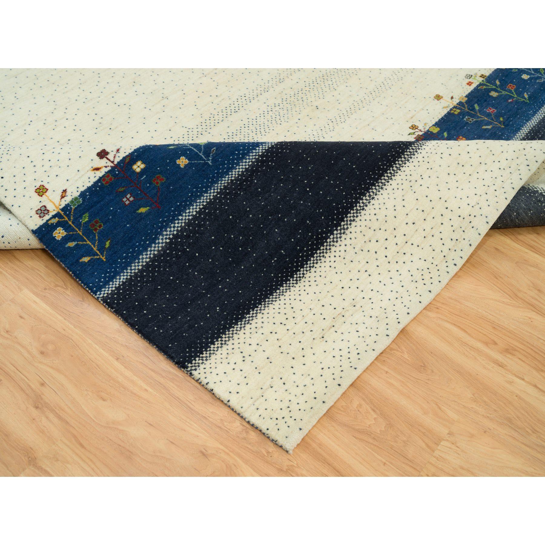 Toque Weiß Modern Gabbeh Baum Alle Wolle Lush und Plüsch Hand geknüpft Orientteppich im Zustand „Neu“ im Angebot in Carlstadt, NJ