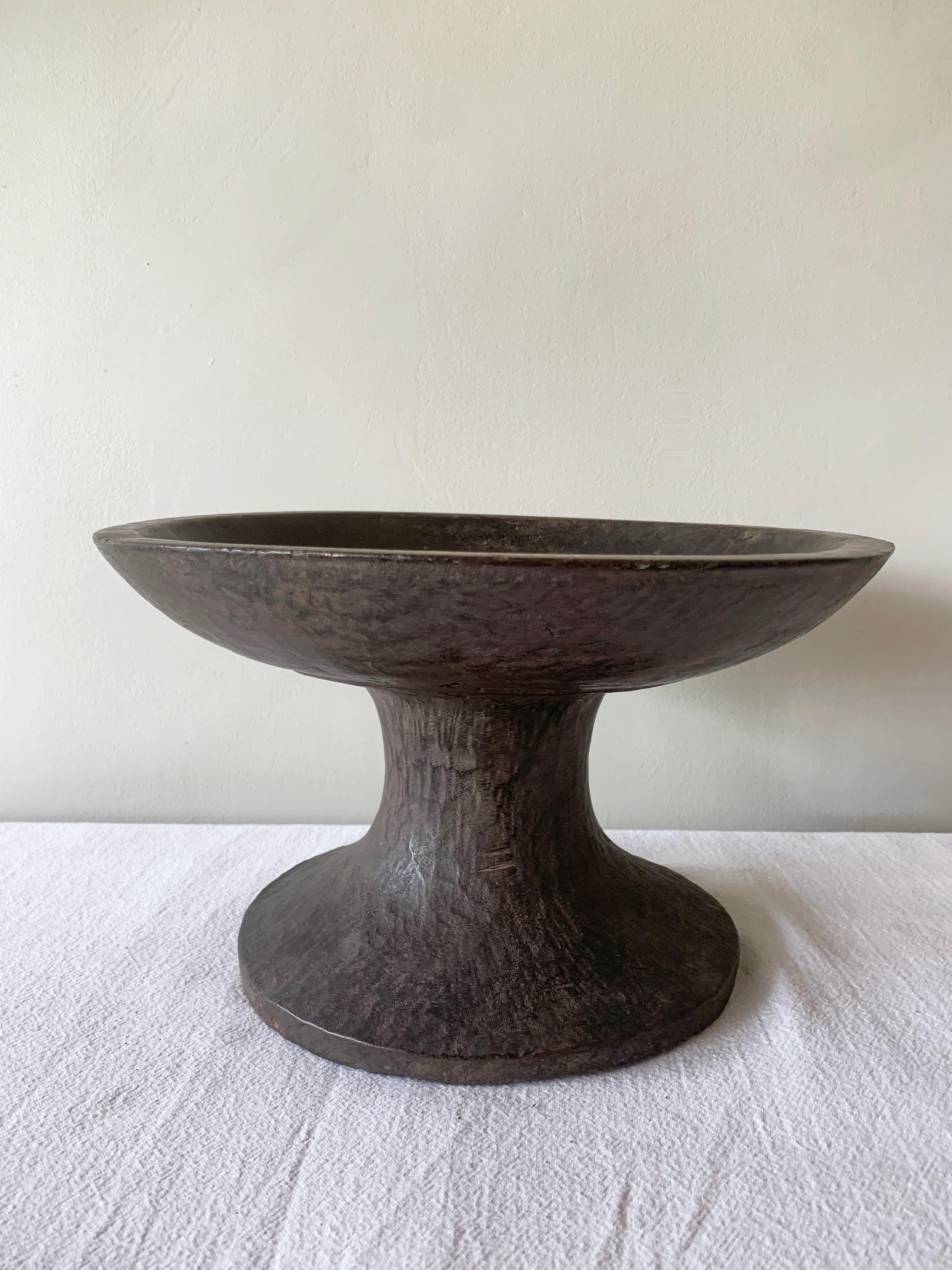 Toraja Tribe wood ceremonial bowl, Sulawesi, Indonesia early 20th century. 

Dimensions: Diameter 19.5cm x Height 30cm.