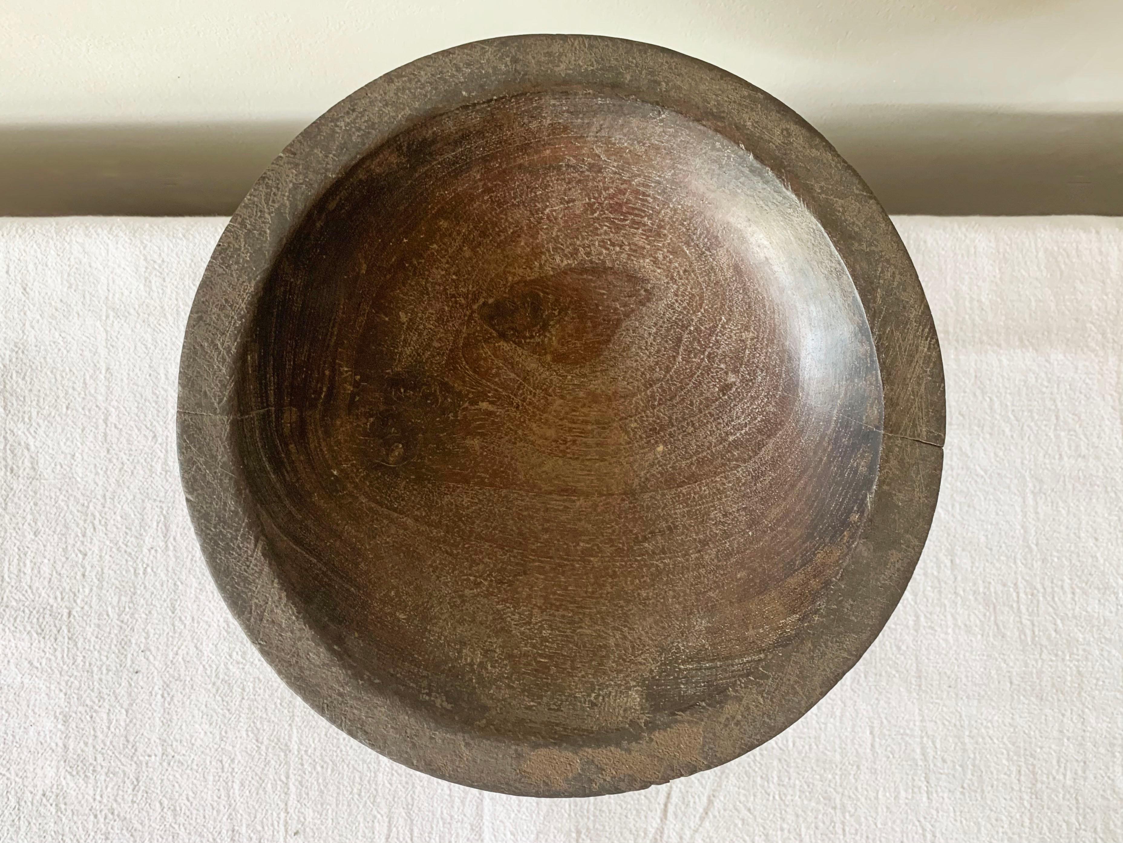 Other Toraja Tribe Wood Ceremonial Bowl, Sulawesi, Indonesia Early 20th Century For Sale