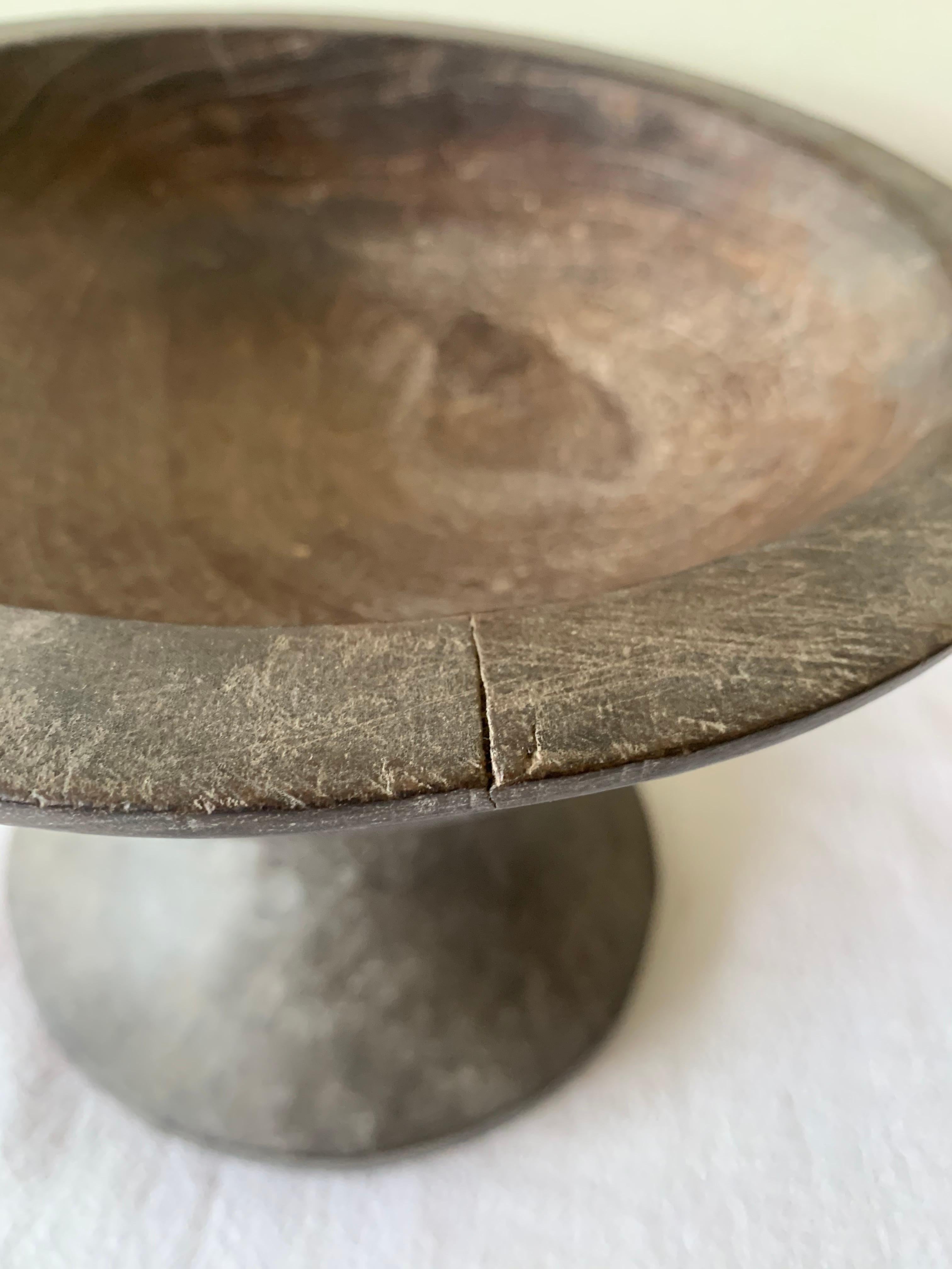 Indonesian Toraja Tribe Wood Ceremonial Bowl, Sulawesi, Indonesia Early 20th Century For Sale