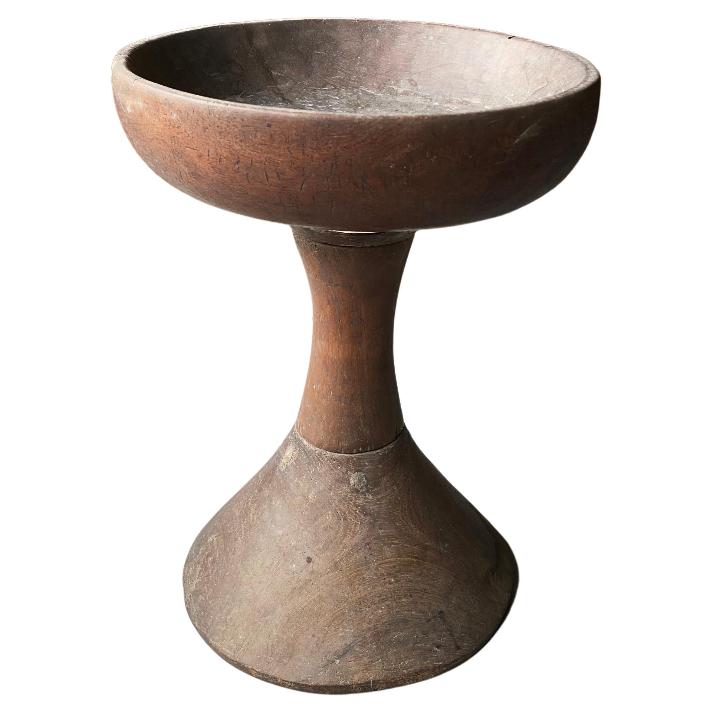 Toraja Wood Ceremonial Bowl, Sulawesi, Indonesia Early 20th Century For Sale