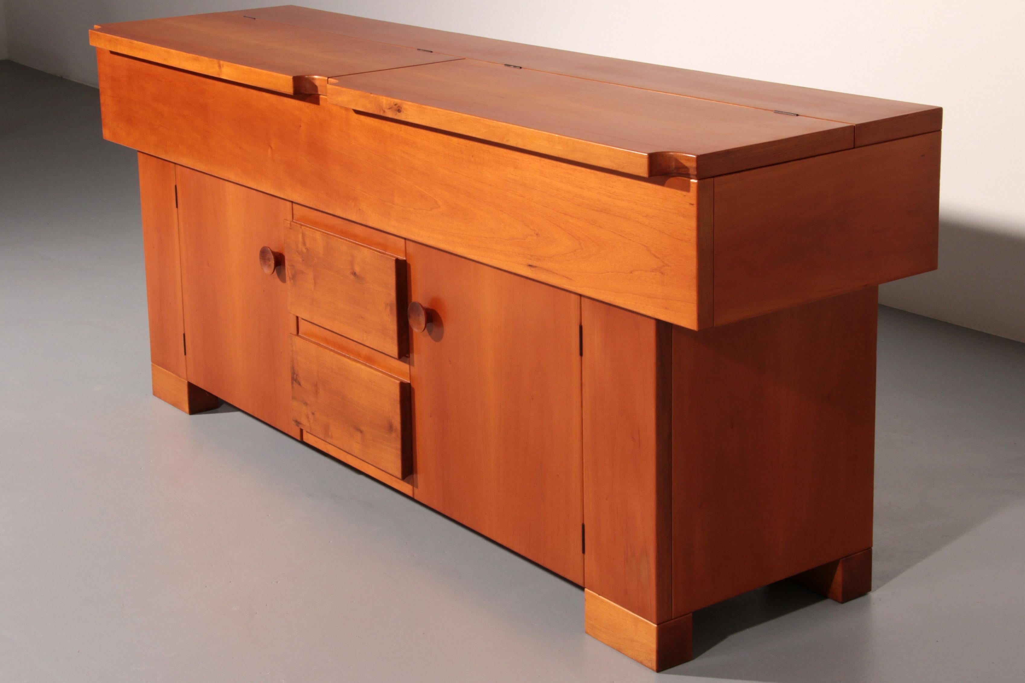 Credenza Torbecchia in noce di Giovanni Michelucci per Poltronova, 1964 in vendita 3