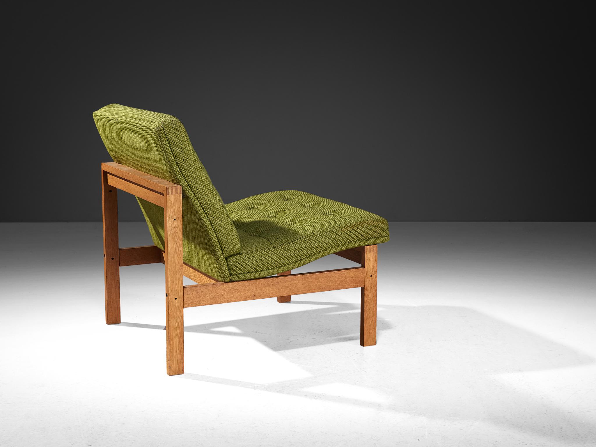 Mid-20th Century Torben Lind & Ole Gjerløv-Knudsen Easy Chair in Oak and Green Upholstery For Sale