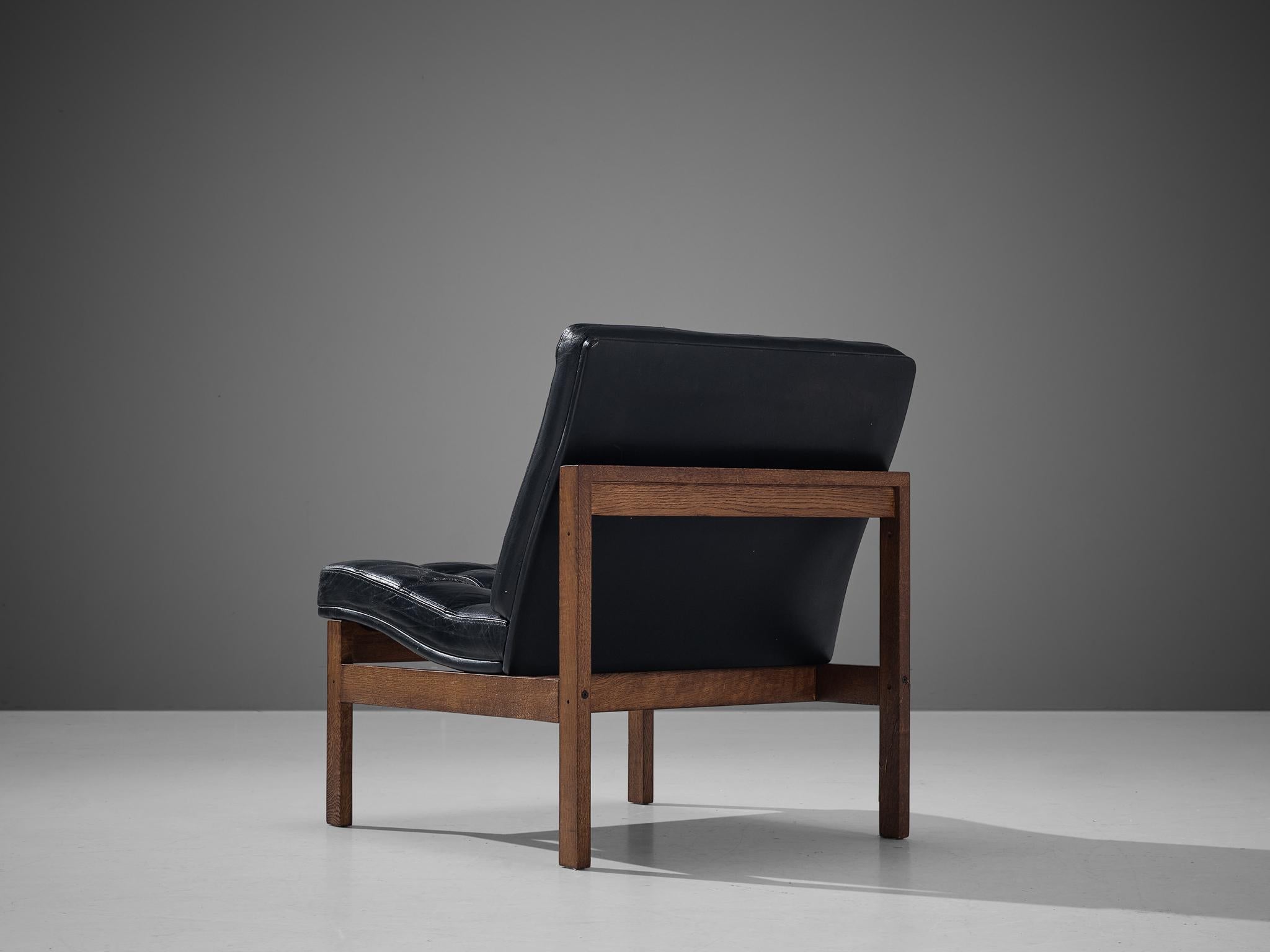 Torben Lind & Ole Gjerløv-Knudsen Pair of Easy Chairs in Oak and Leather 1