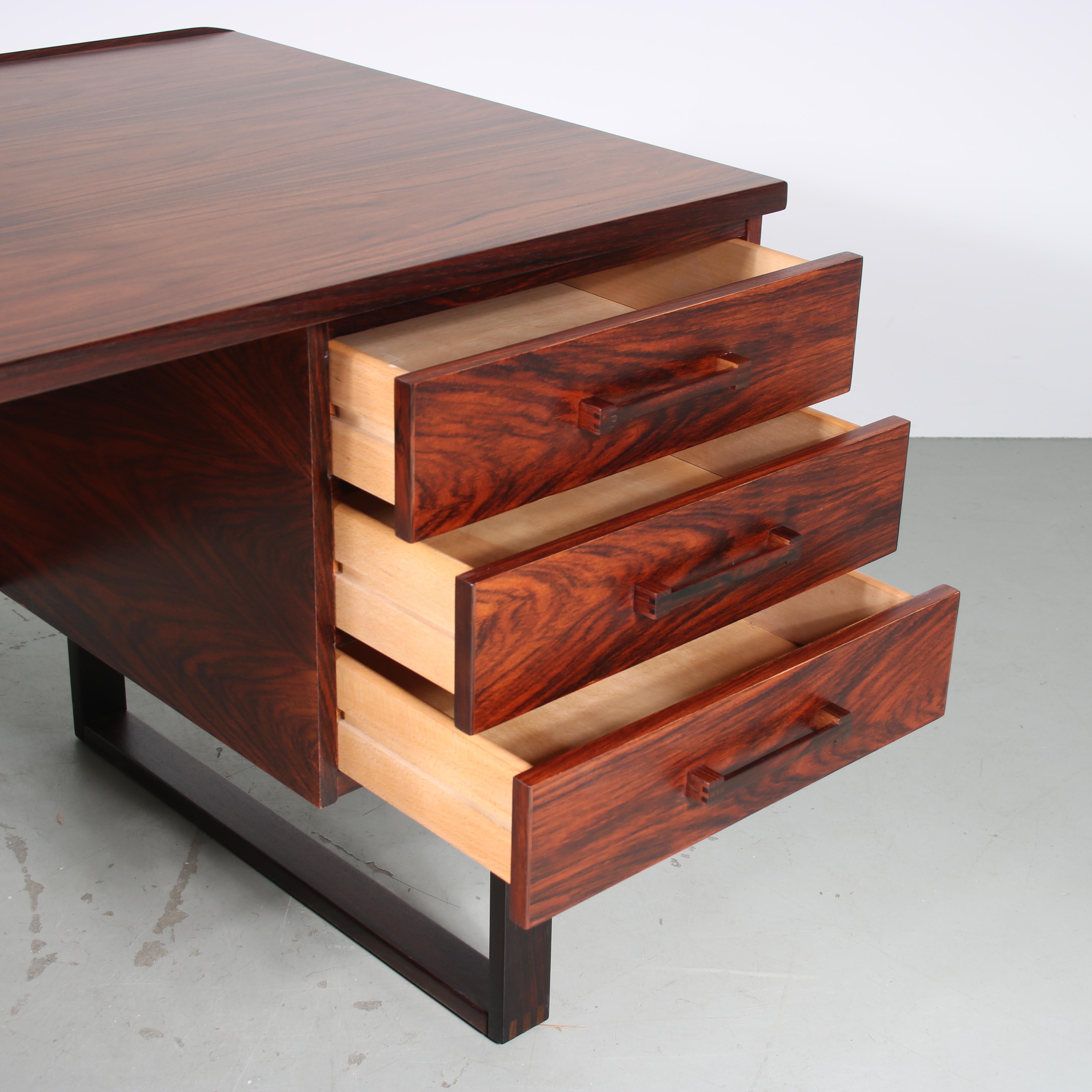 Torben Valeur & Henning Jensen Desk for Munch Mobler, Denmark 1960 In Good Condition In Amsterdam, NL