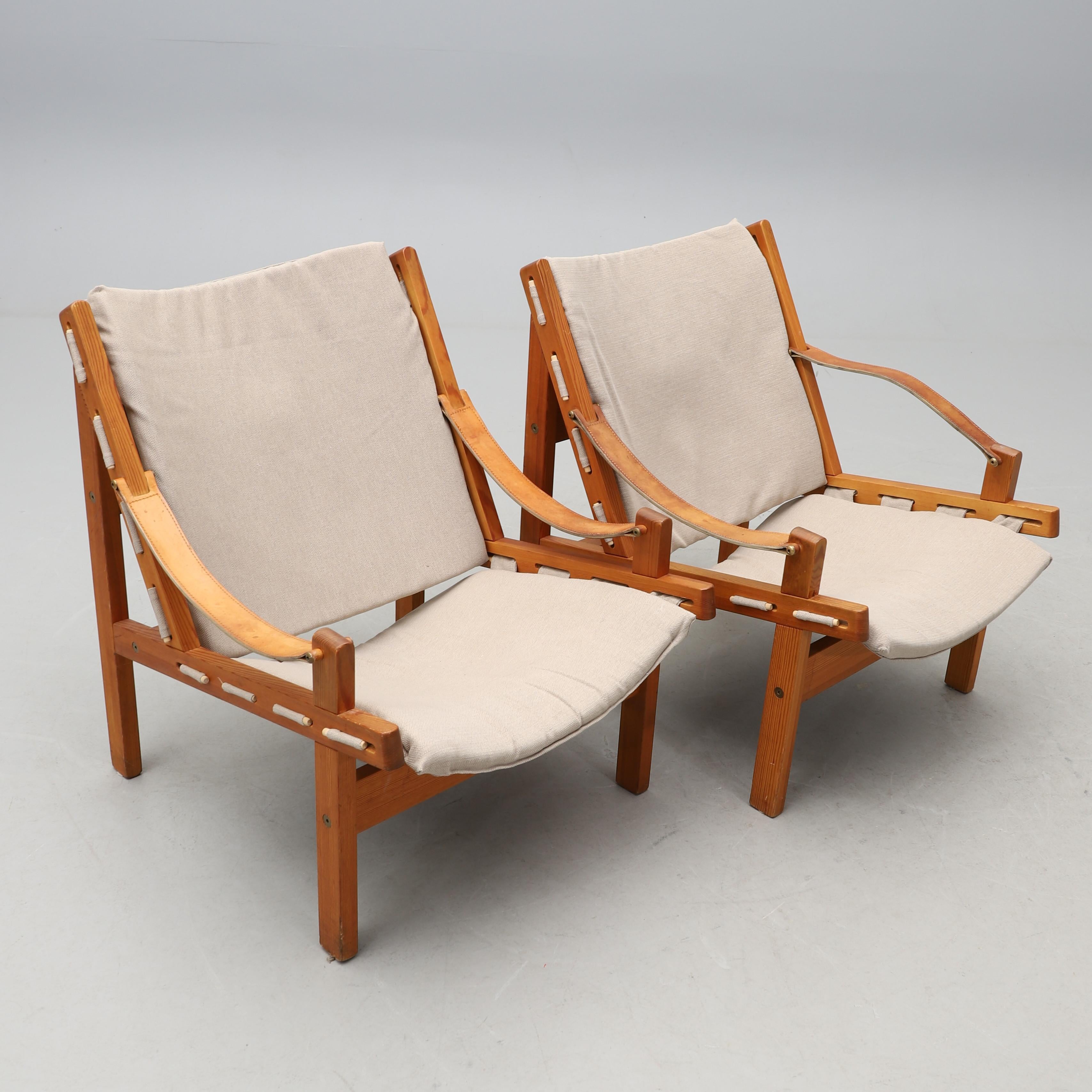 TORBJÖRN AFDAL paire de fauteuils safari 