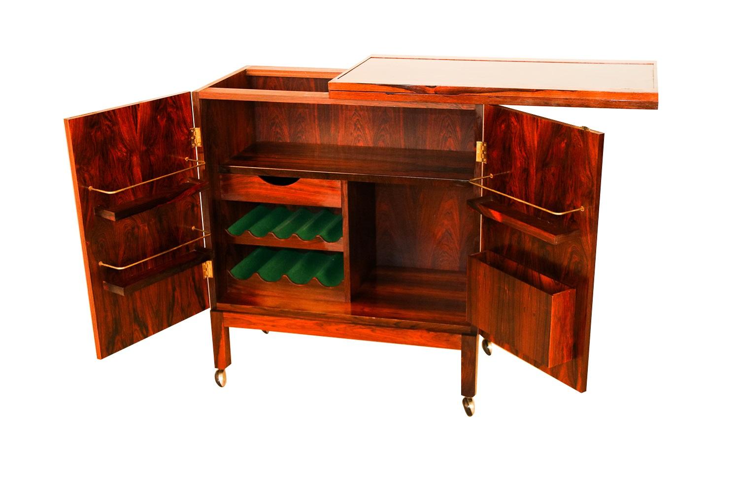 Torbjorn Afdal Midcentury Rosewood Bar Cart for Bruksbo Norway In Good Condition In Baltimore, MD