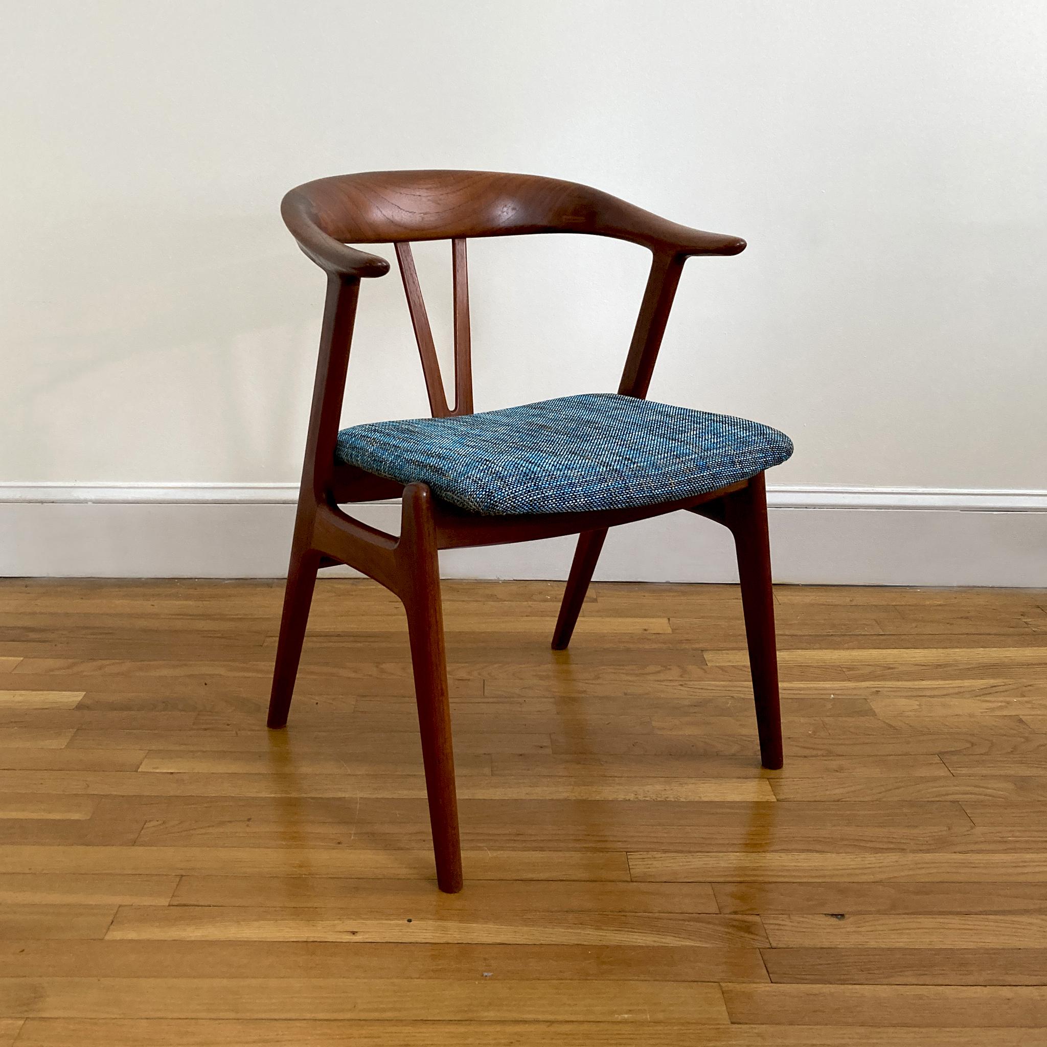 Mid-Century Modern Torbjørn Afdal Teak Form Chair with Green Teal Upholstery, 1950s For Sale