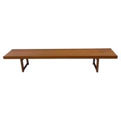 Panchina in teak “Krobo” di Torbjørn Afdal per Bruksbo