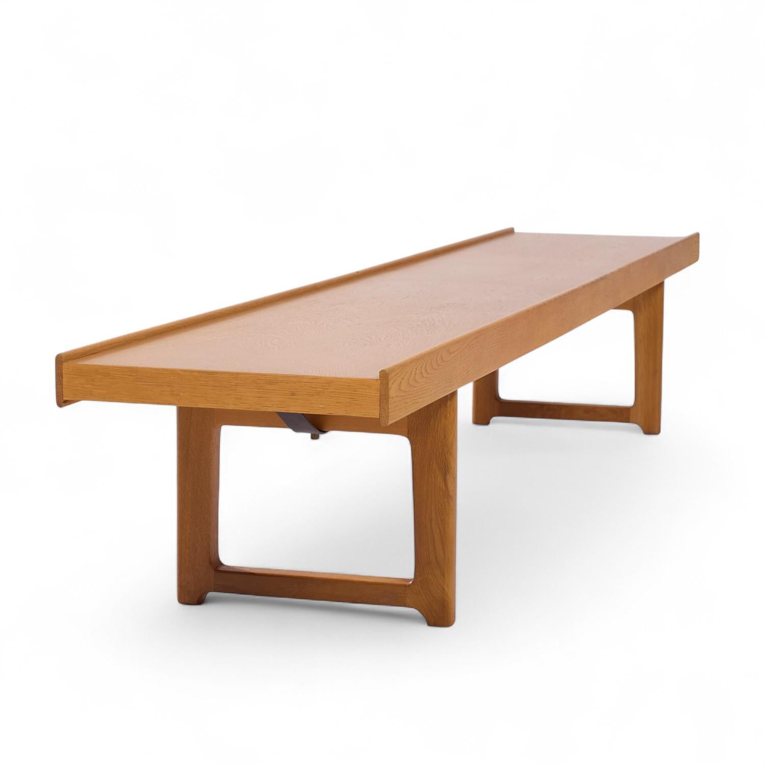Torbjørn Afdal für Bruksbo Mid Century Danish Teak Krobo Bank im Zustand „Gut“ im Angebot in Franklin Park, IL
