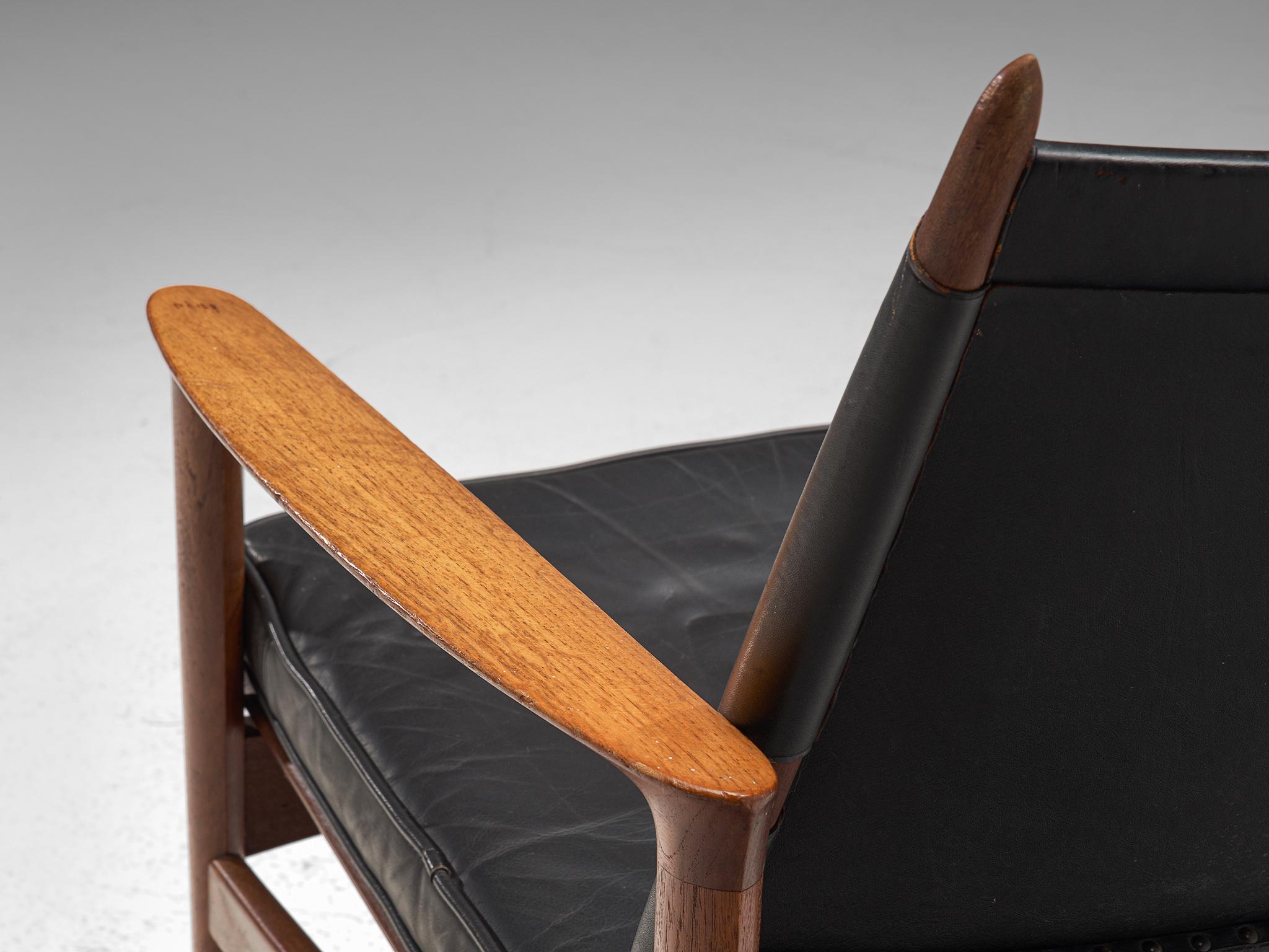 Torbjørn Afdal Pair of Armchairs in Teak and Black Leather, Norway, 1960s 3