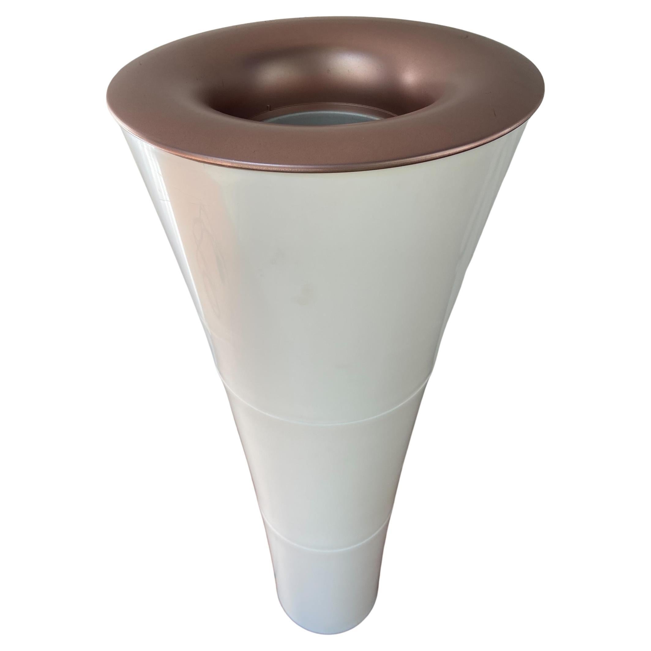 Stehlampe aus Fackeln, Kaoyi Flacha, um 1980