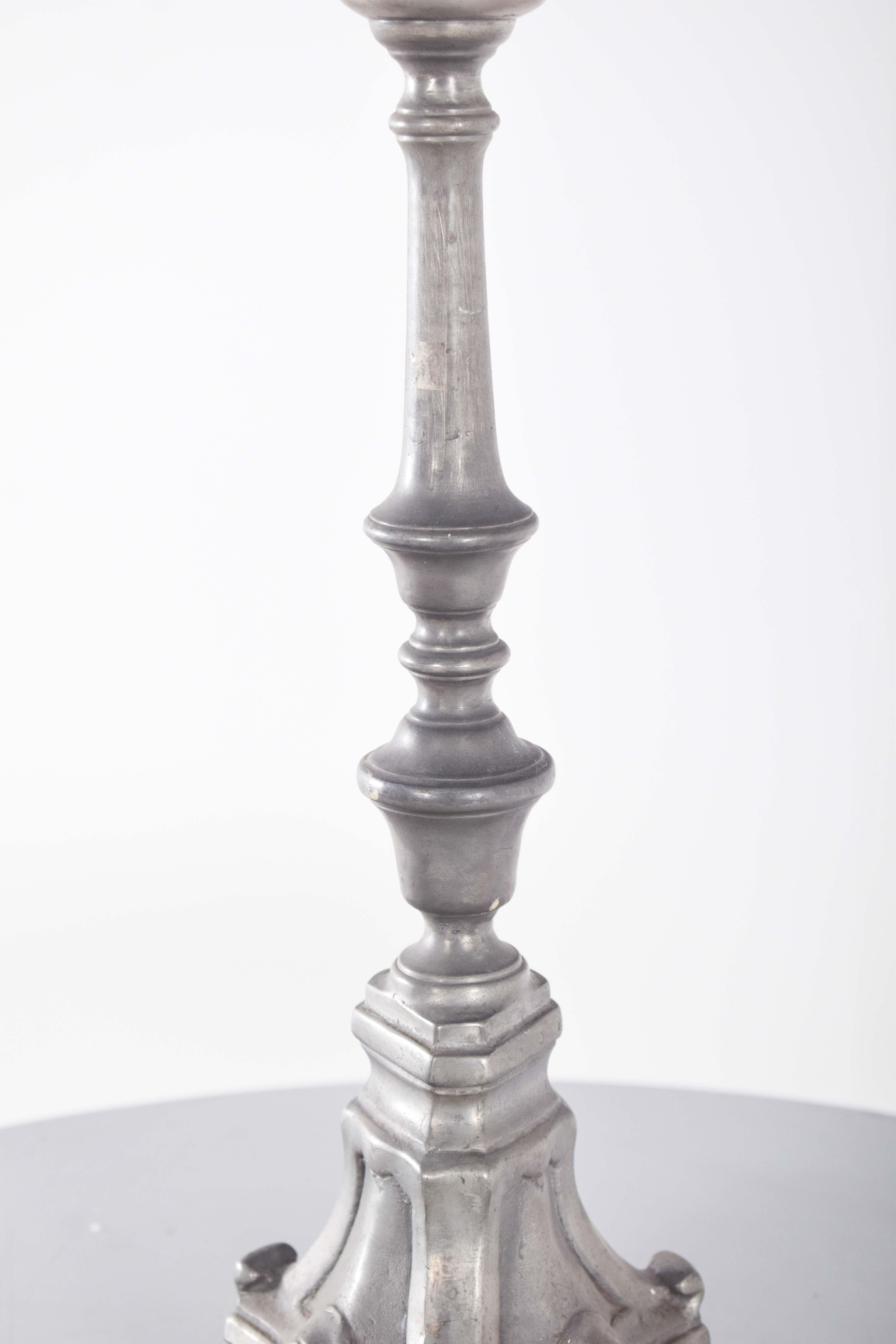 Torch Holder in Turned Tin, Electrified In Fair Condition For Sale In Lisboa, Lisboa