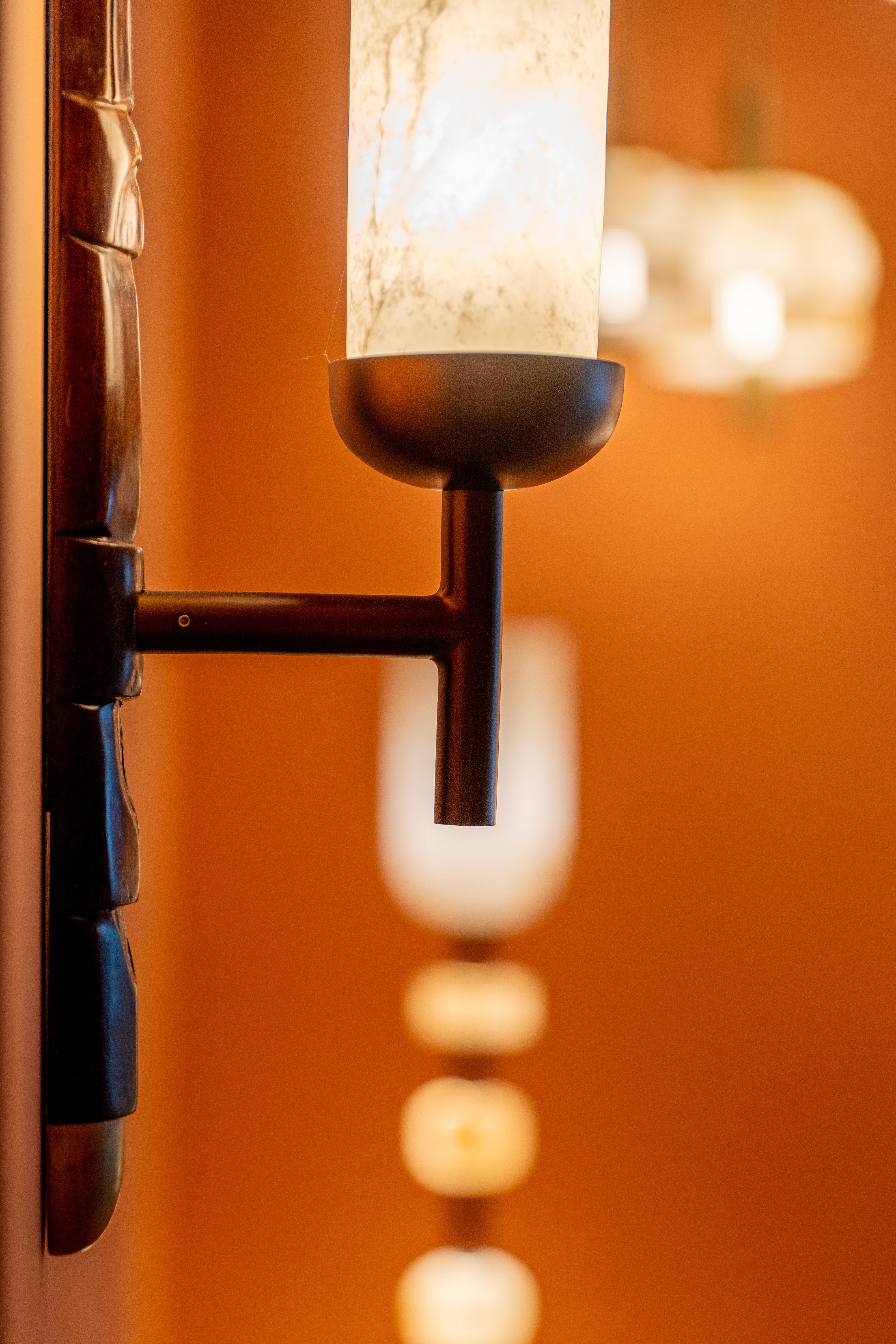 Fait main Torch wall light en vente